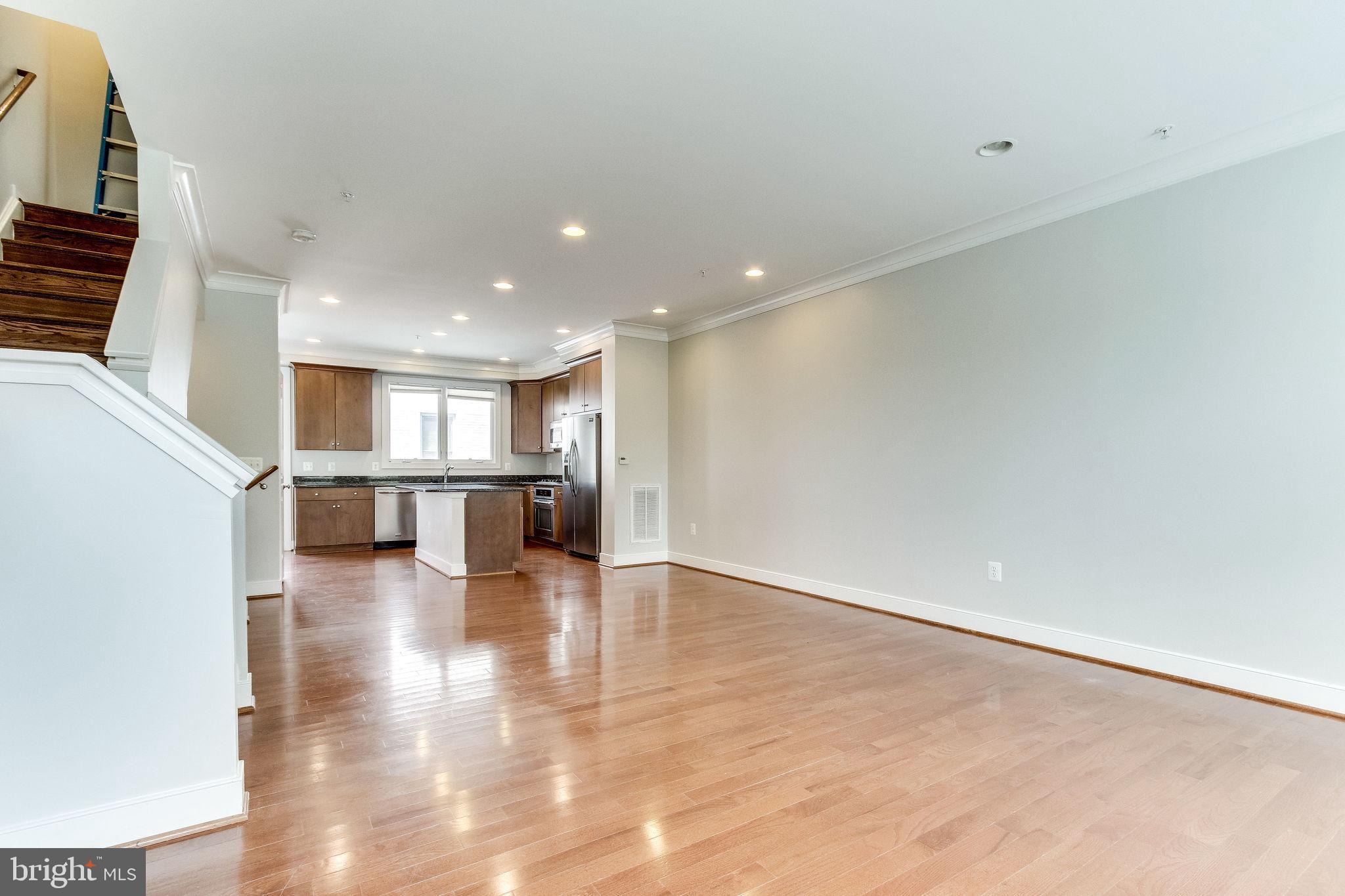 OLD TOWN COMMONS - Residential Lease