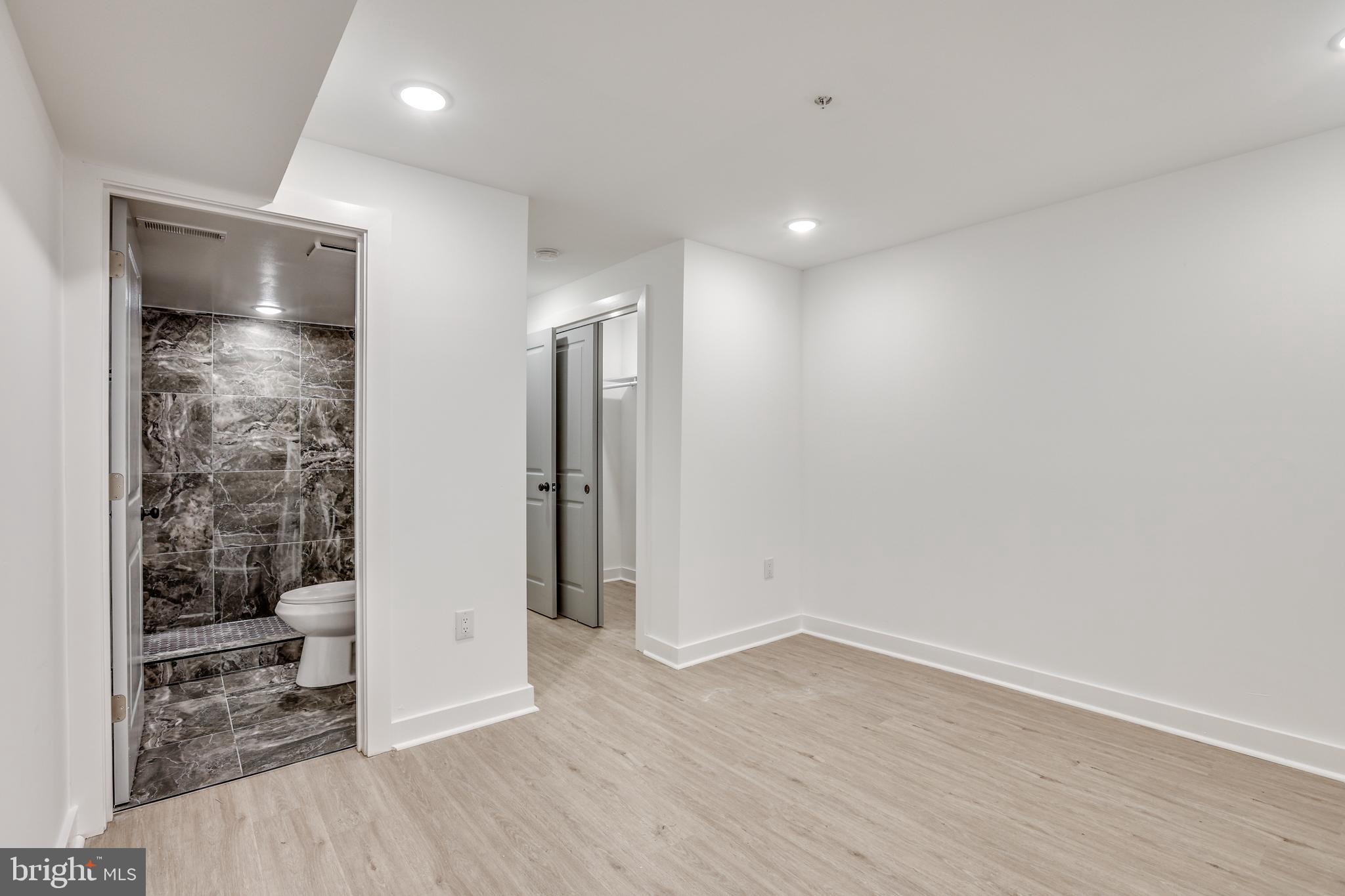 TEMPLE UNIVERSITY - Residential Lease