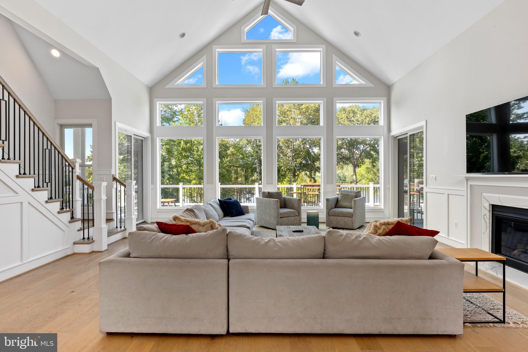 SUMMERVIEW POINT - Residential