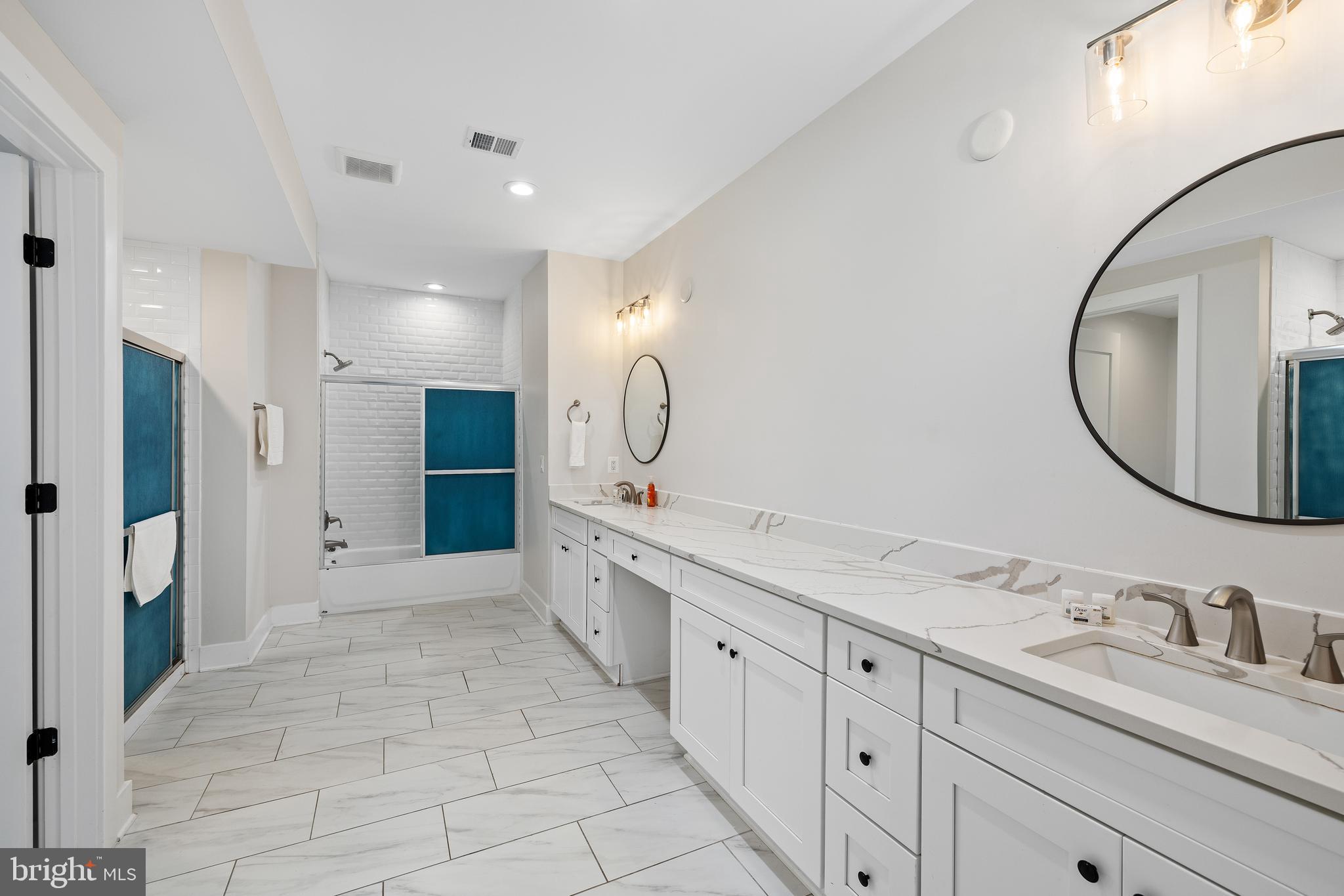 SUMMERVIEW POINT - Residential