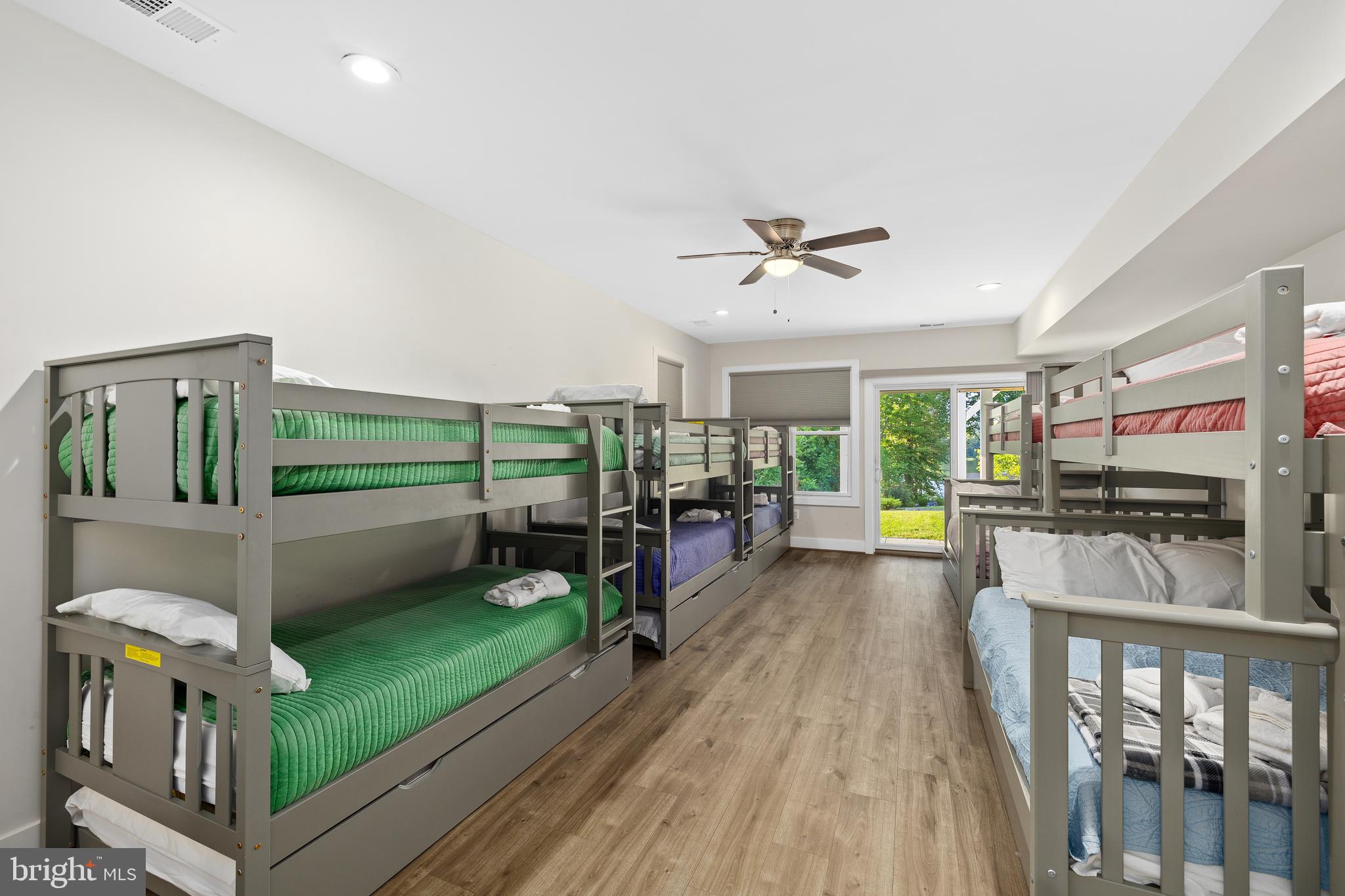 SUMMERVIEW POINT - Residential