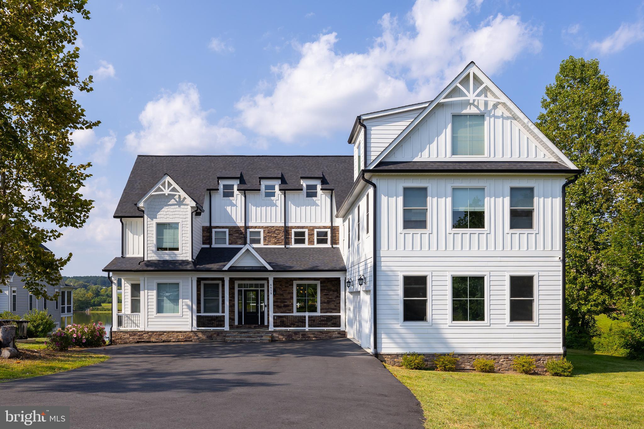 SUMMERVIEW POINT - Residential