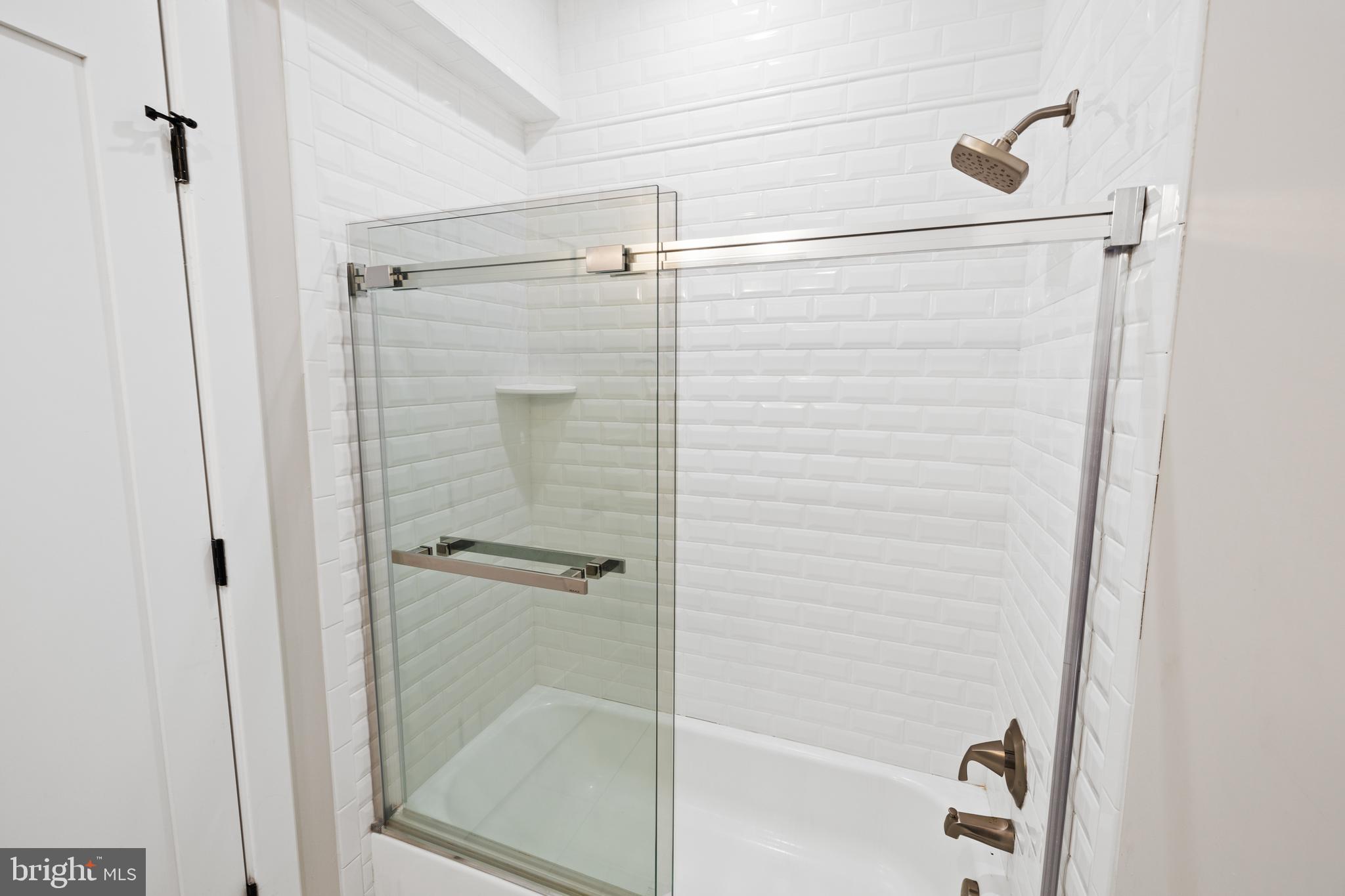 SUMMERVIEW POINT - Residential