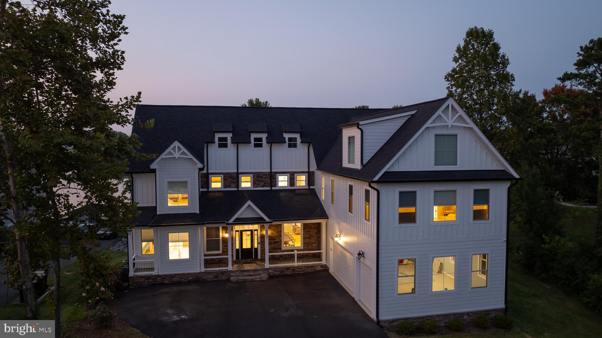 SUMMERVIEW POINT - Residential