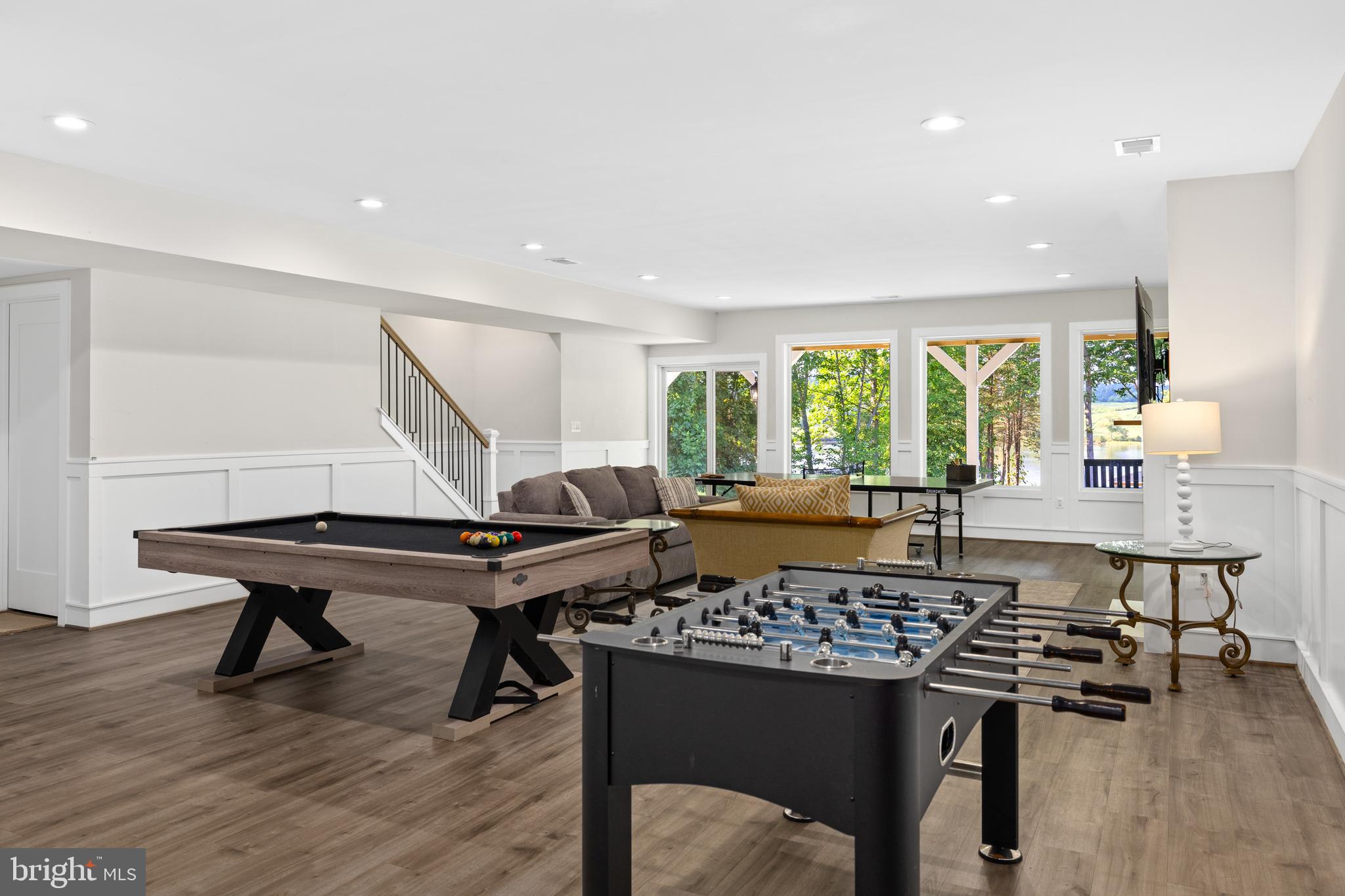 SUMMERVIEW POINT - Residential