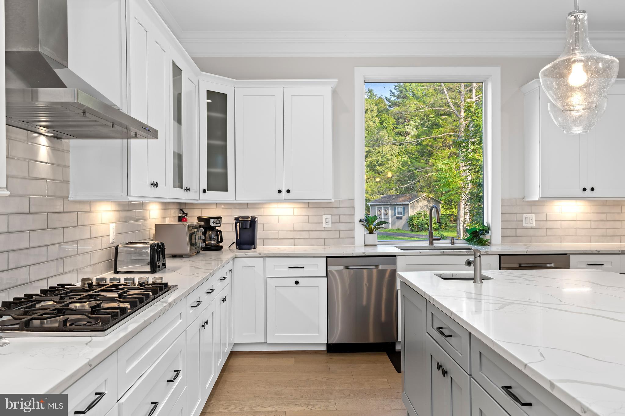 SUMMERVIEW POINT - Residential