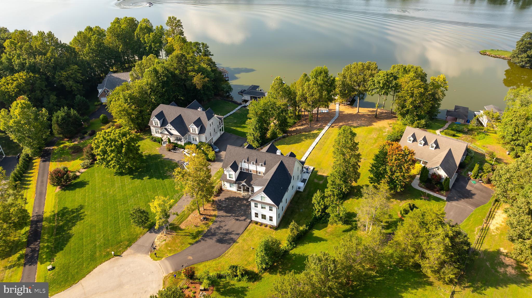 SUMMERVIEW POINT - Residential