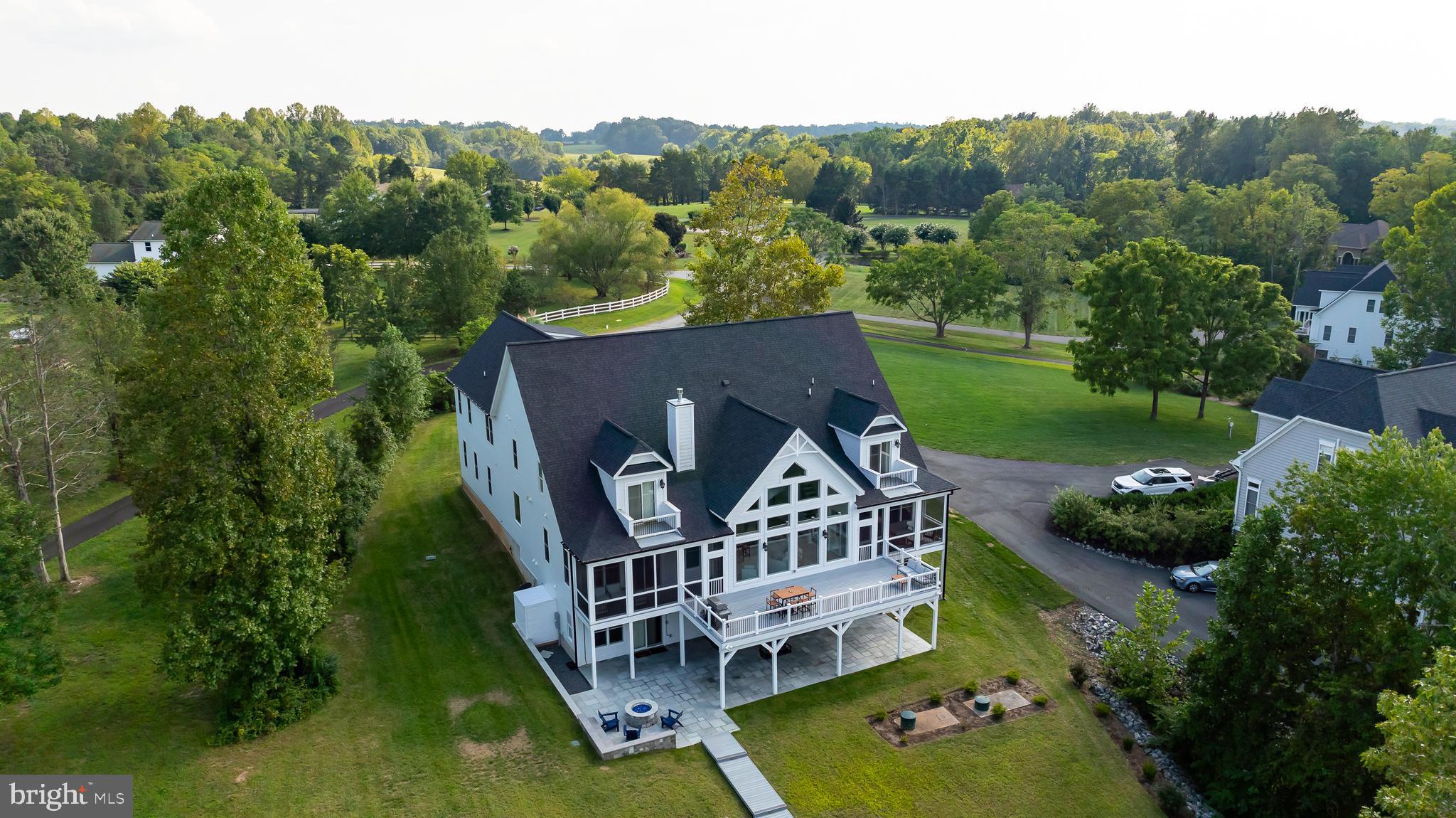 SUMMERVIEW POINT - Residential