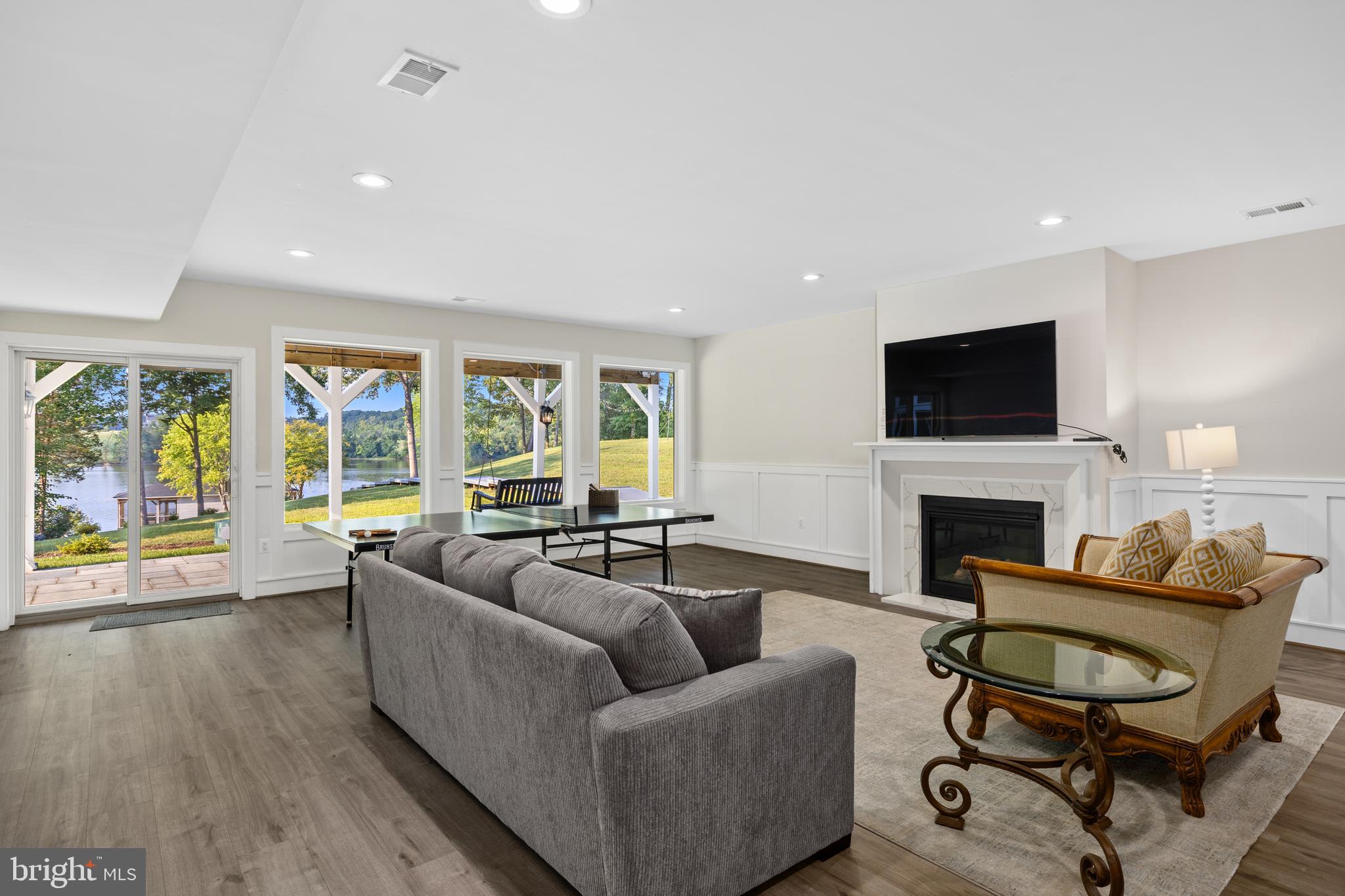 SUMMERVIEW POINT - Residential