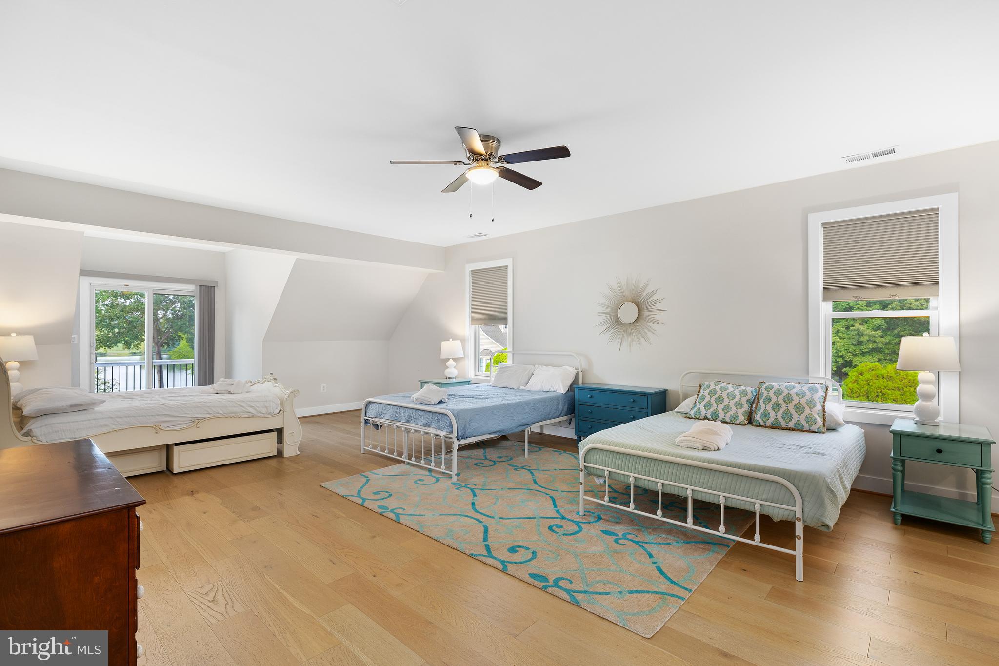 SUMMERVIEW POINT - Residential