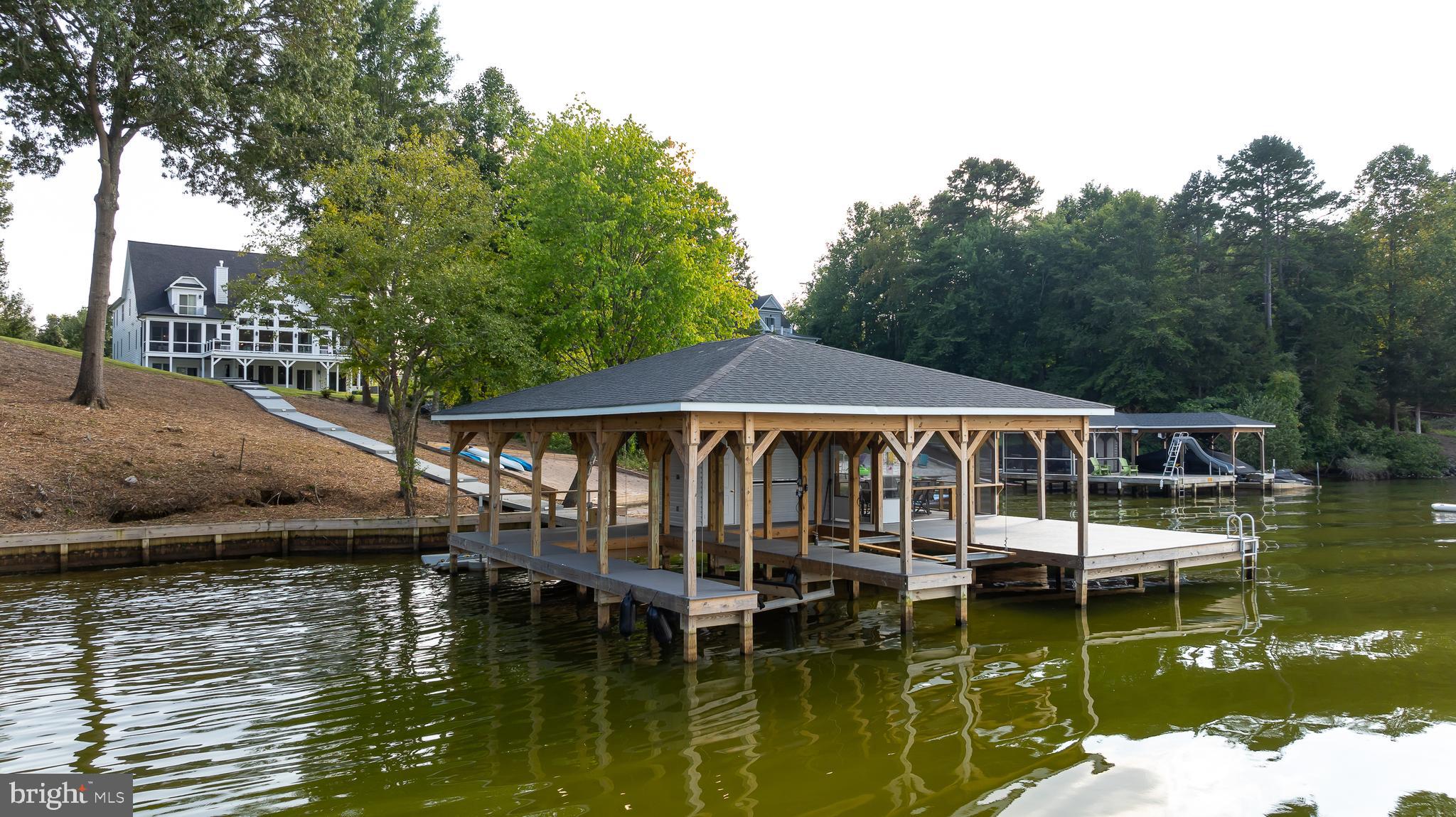 SUMMERVIEW POINT - Residential