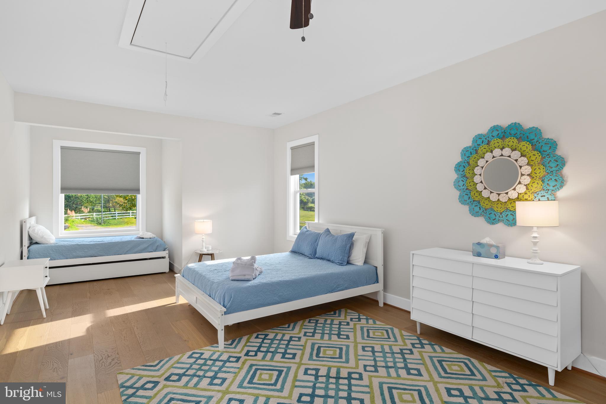 SUMMERVIEW POINT - Residential