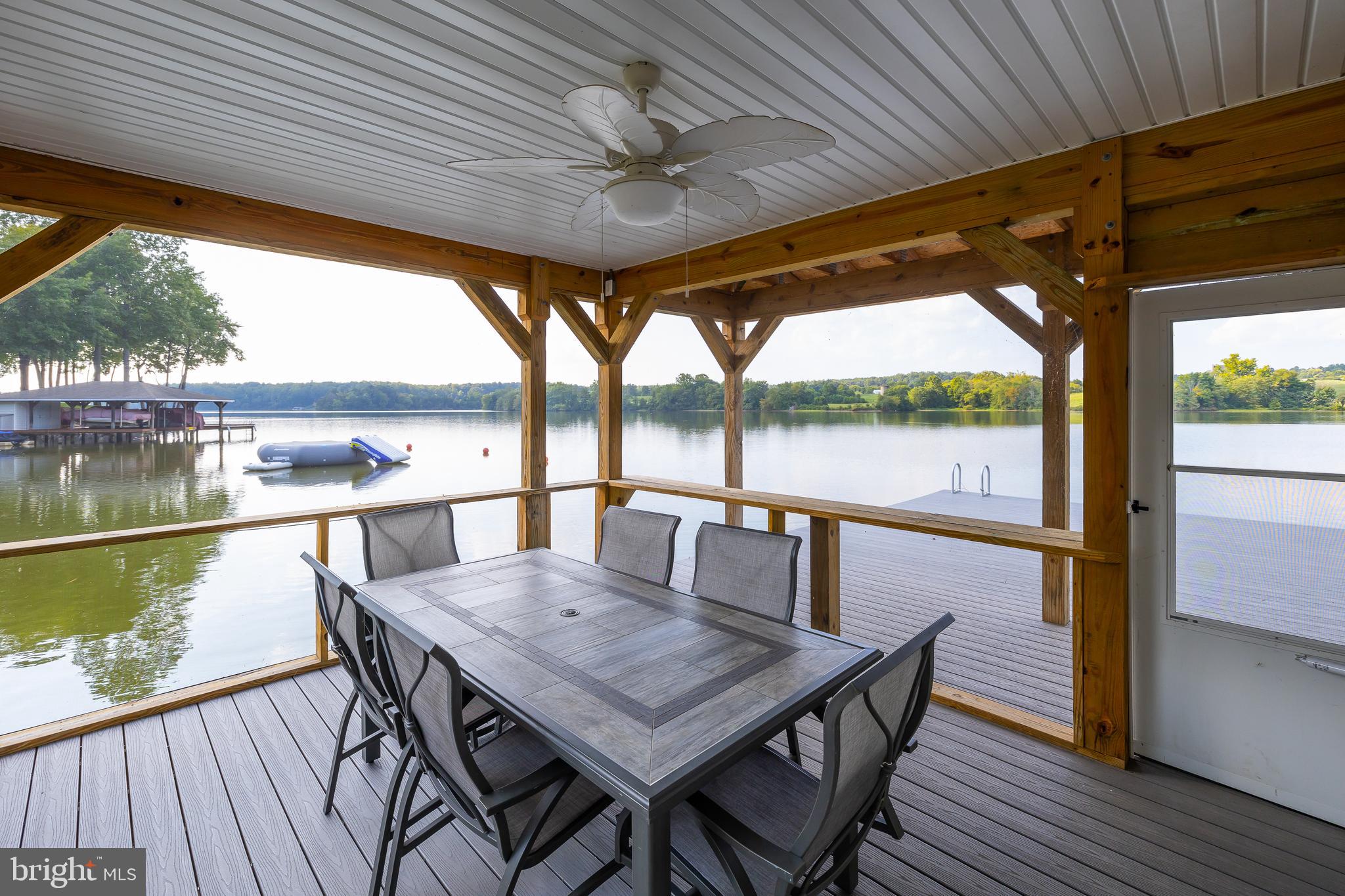 SUMMERVIEW POINT - Residential