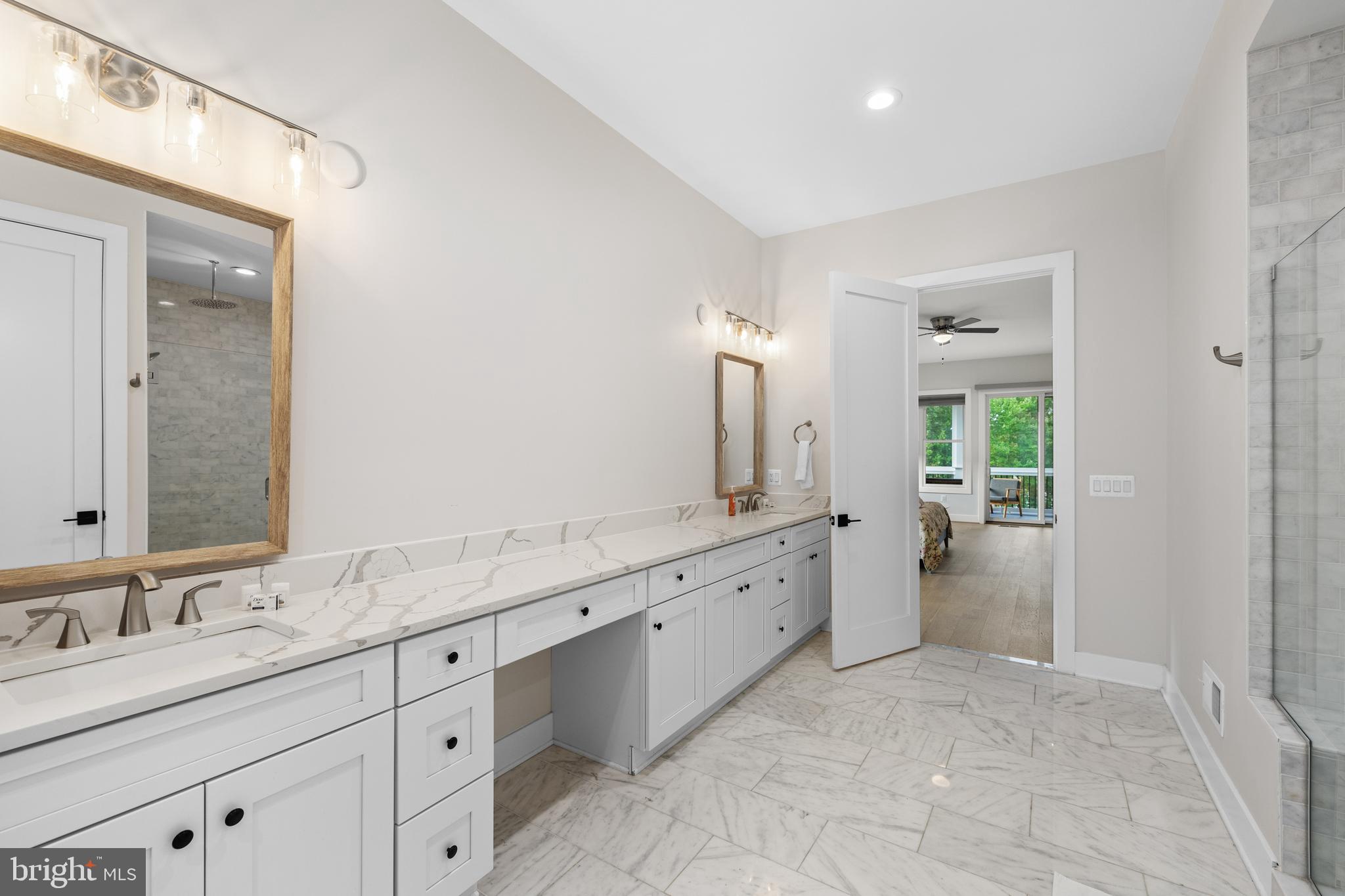 SUMMERVIEW POINT - Residential