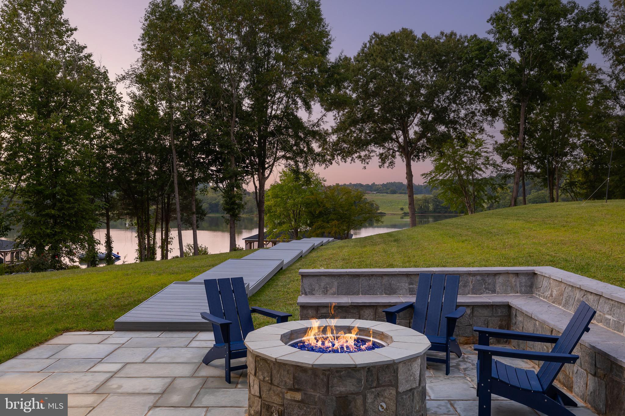 SUMMERVIEW POINT - Residential