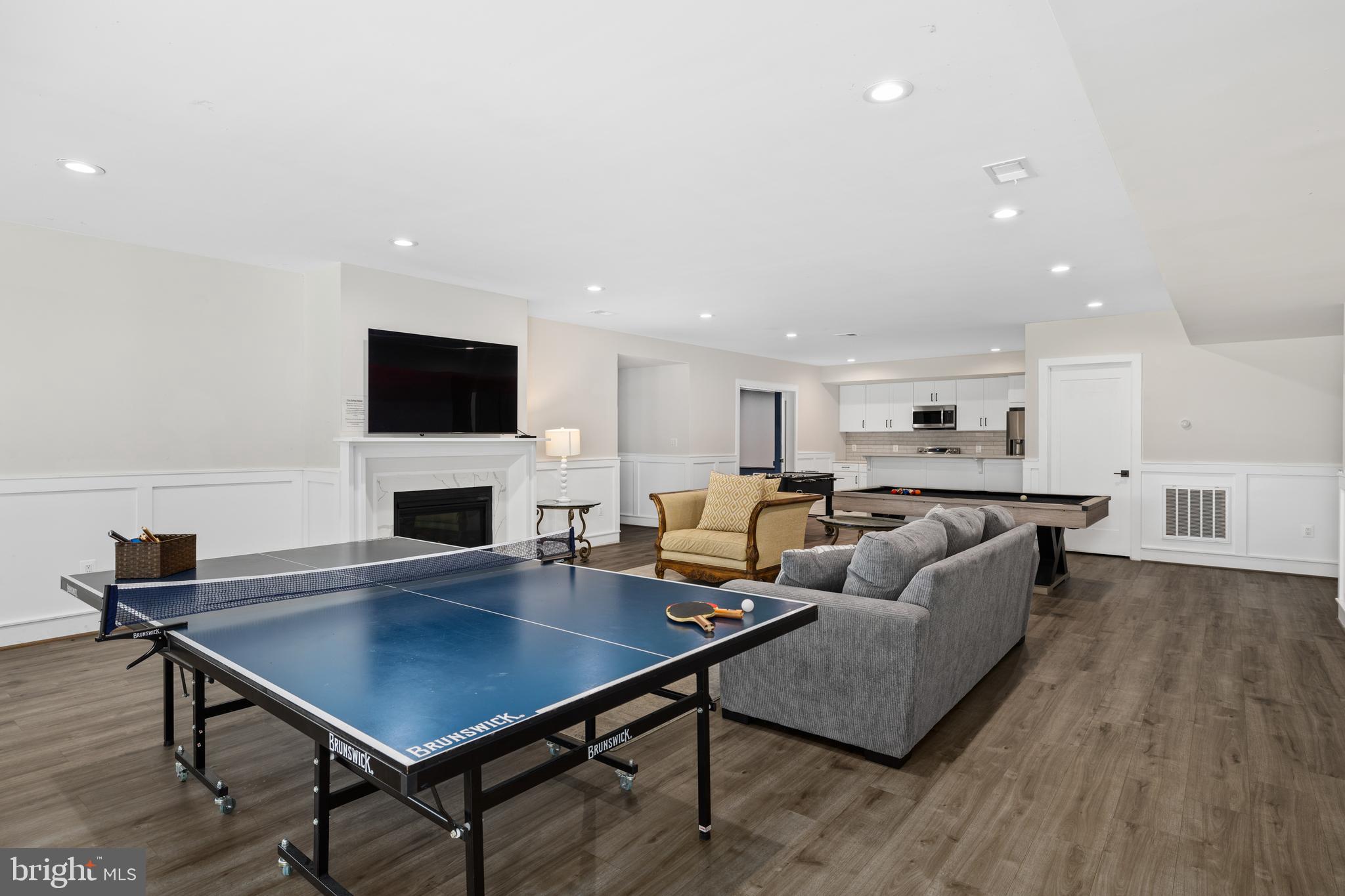 SUMMERVIEW POINT - Residential