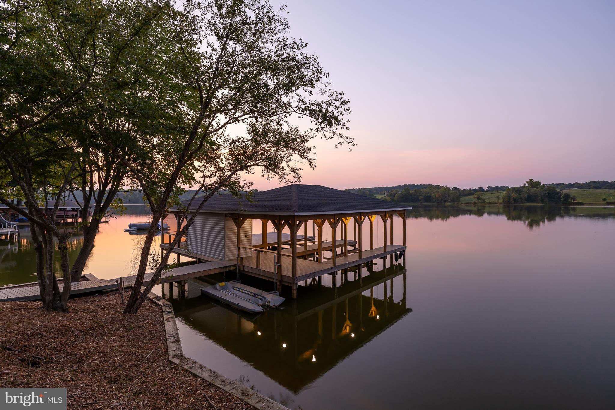 SUMMERVIEW POINT - Residential