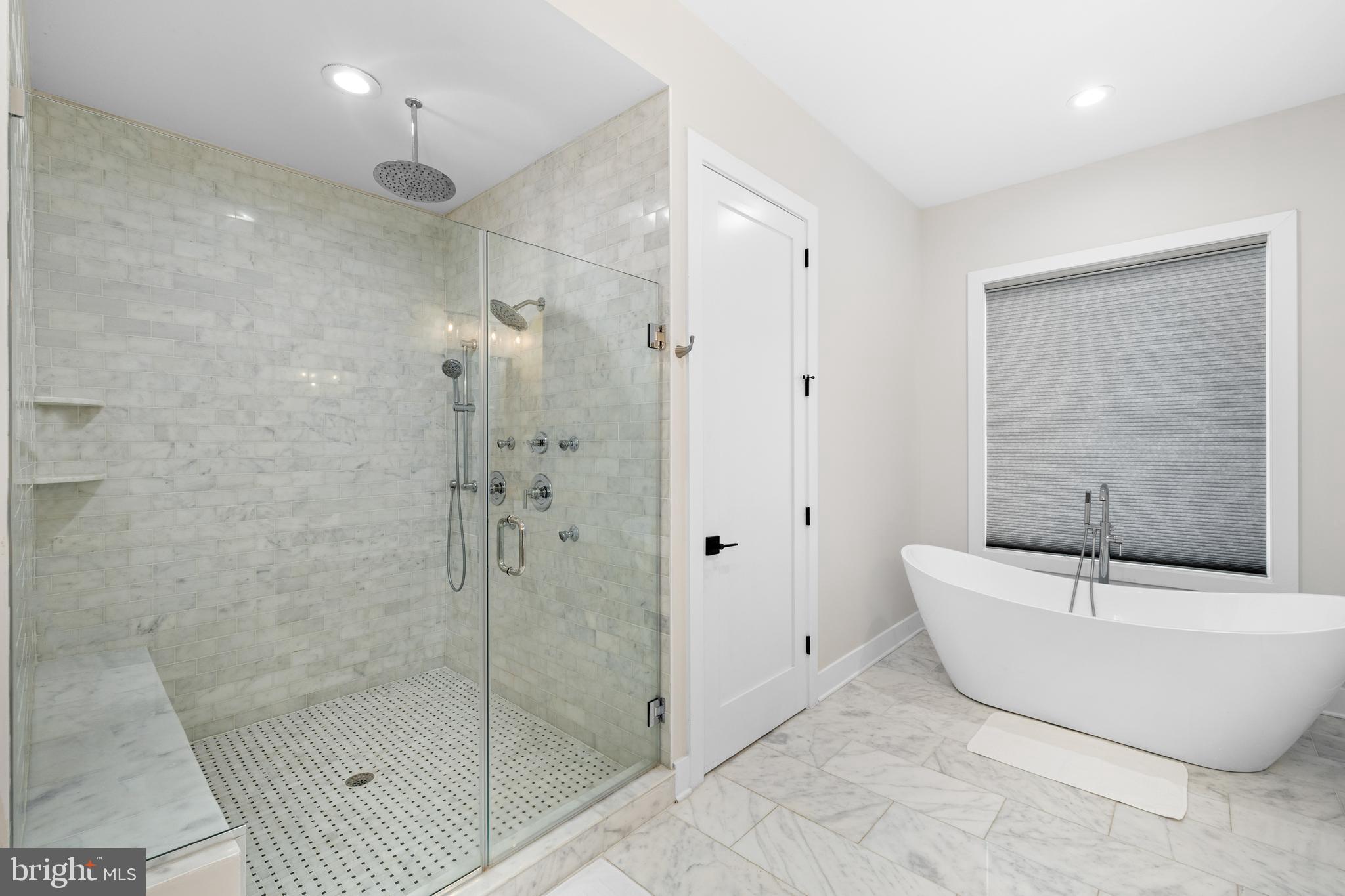 SUMMERVIEW POINT - Residential