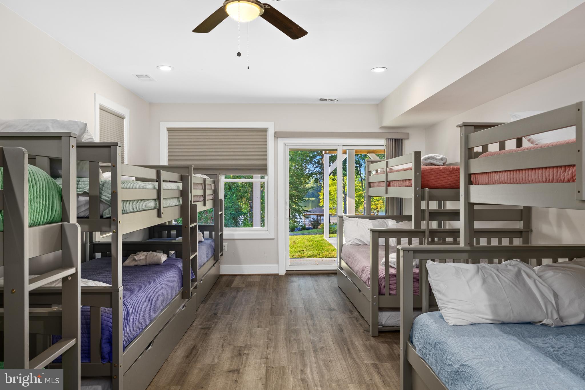 SUMMERVIEW POINT - Residential