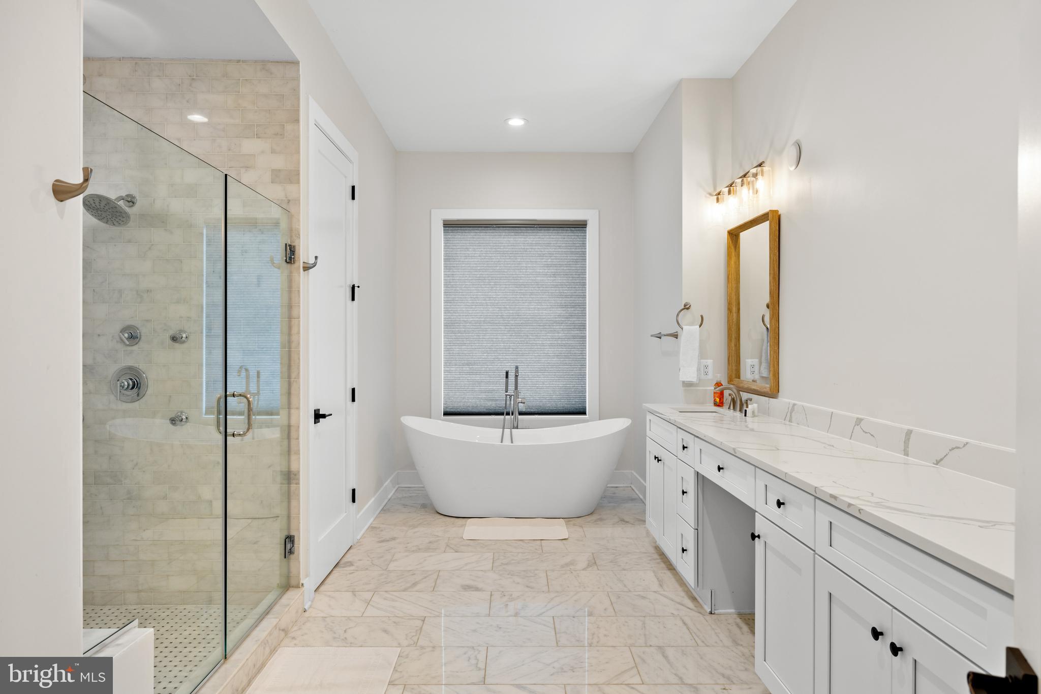 SUMMERVIEW POINT - Residential