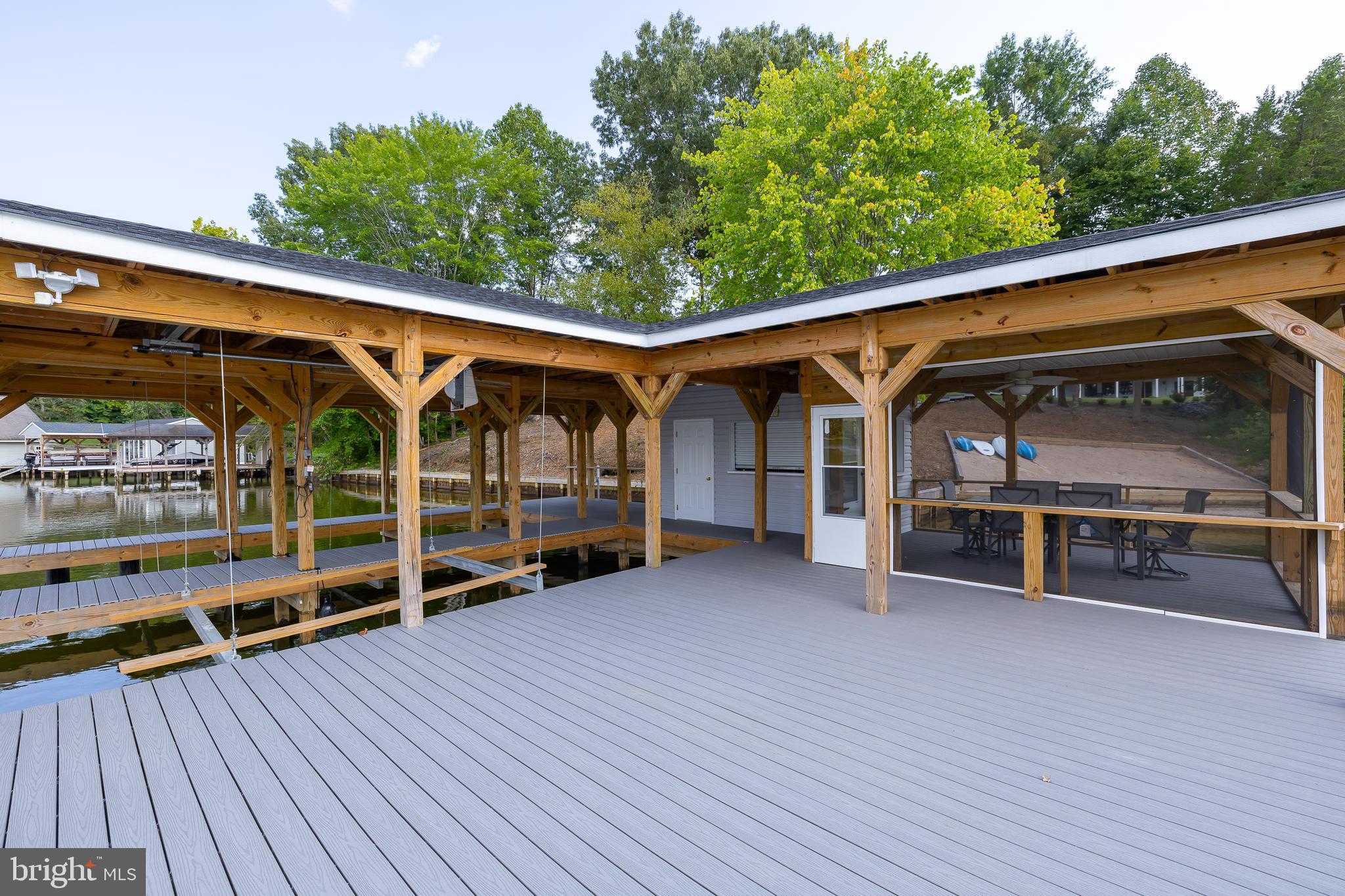 SUMMERVIEW POINT - Residential