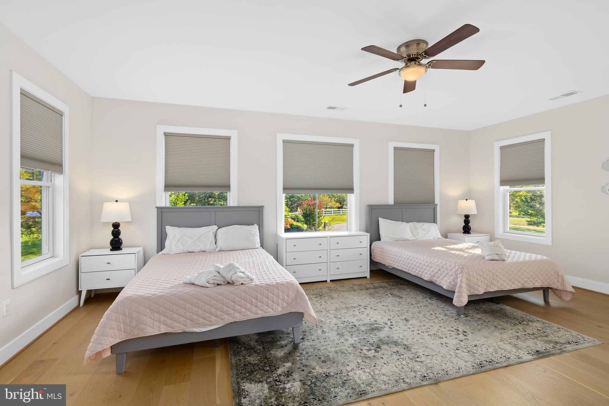 SUMMERVIEW POINT - Residential