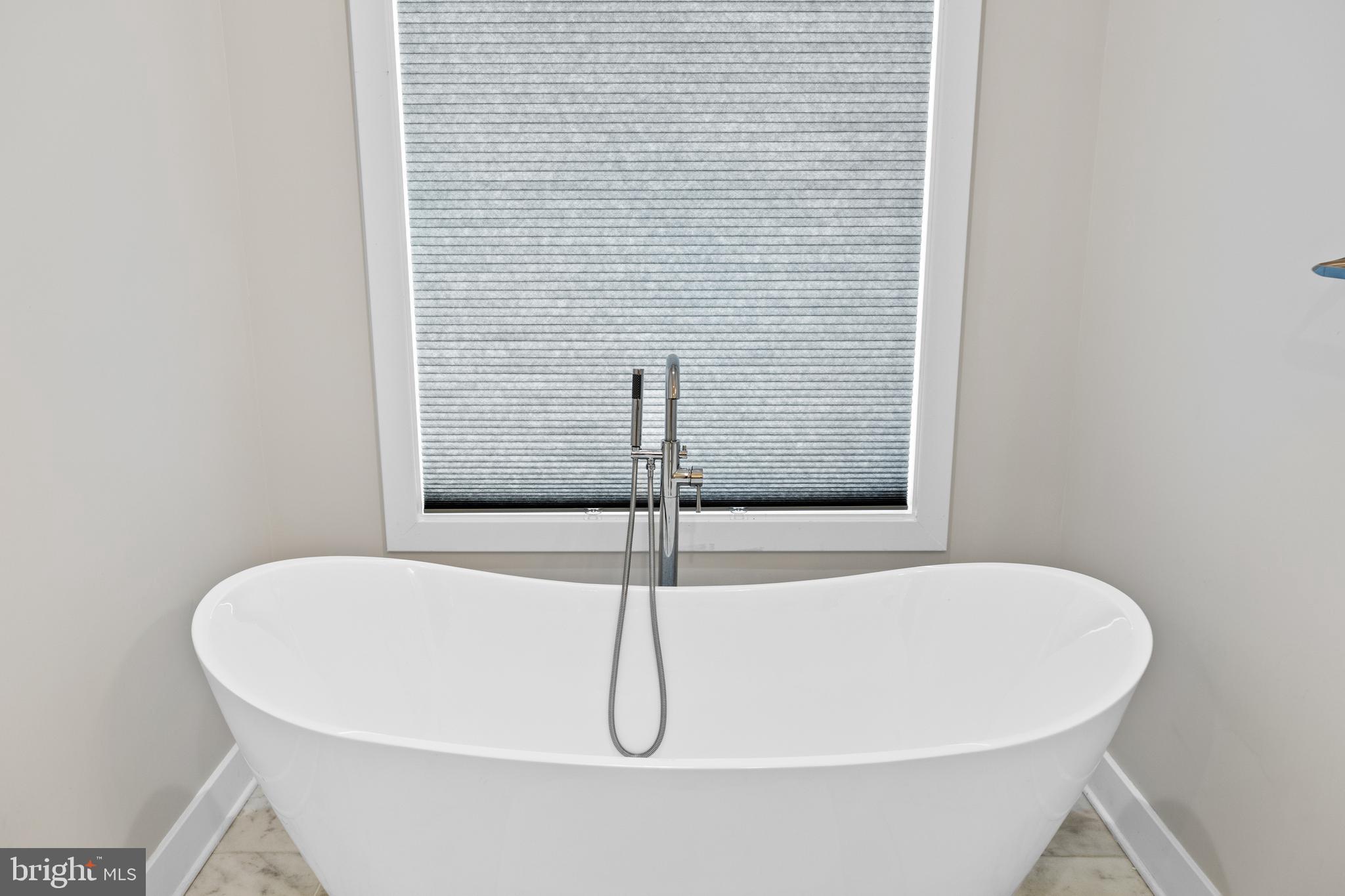 SUMMERVIEW POINT - Residential