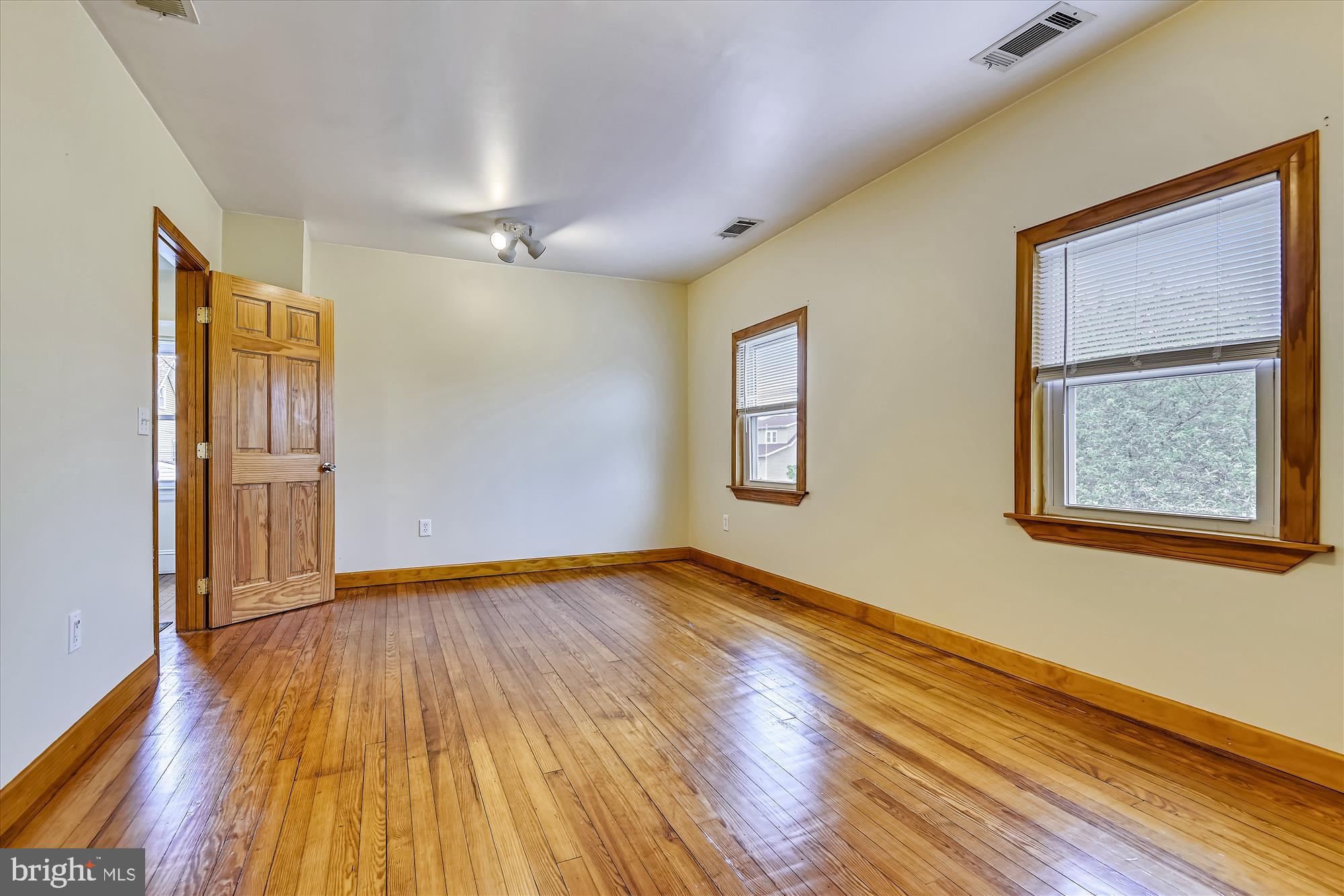 LORRAINE PARK - Residential