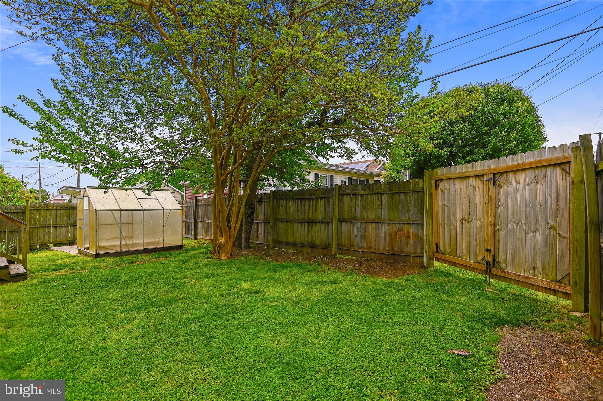 LORRAINE PARK - Residential