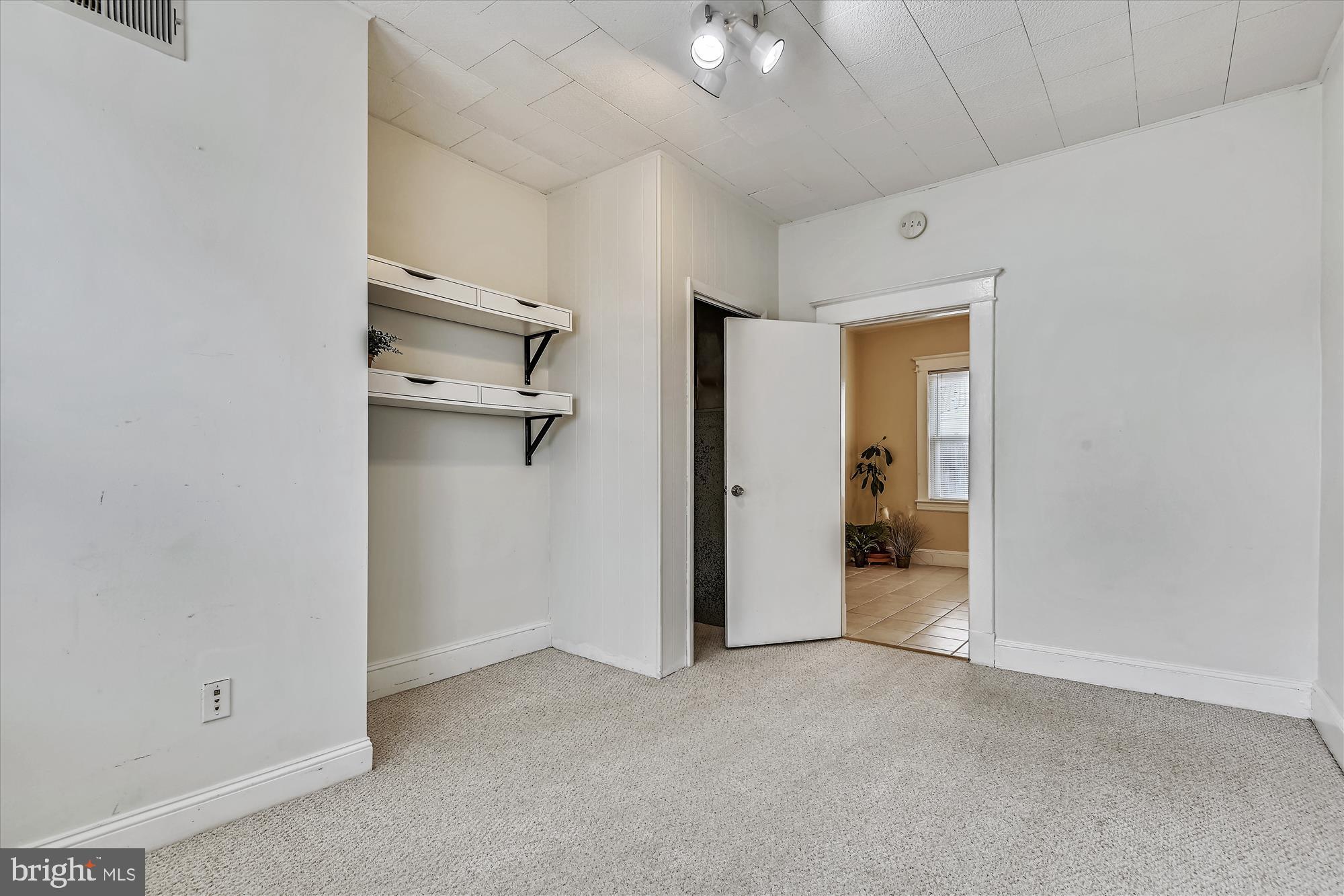 LORRAINE PARK - Residential