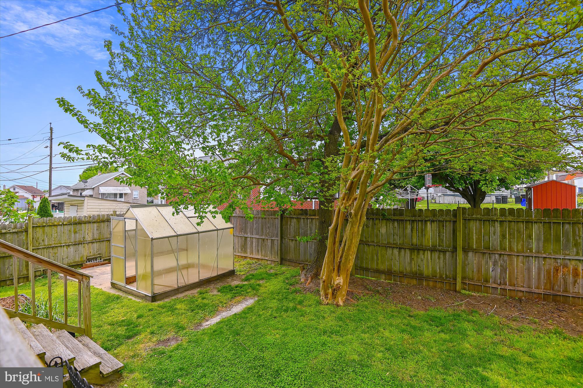 LORRAINE PARK - Residential