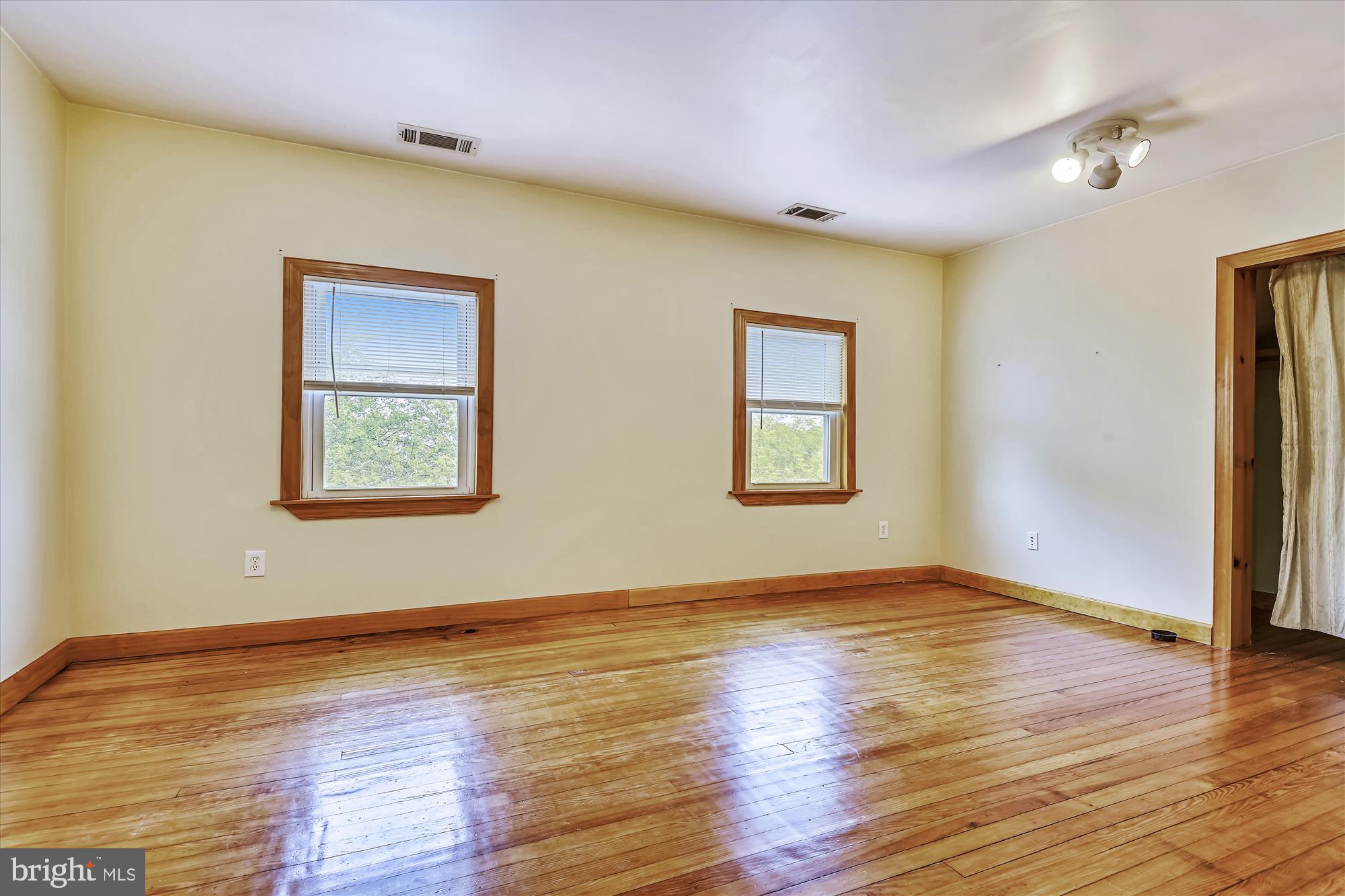 LORRAINE PARK - Residential