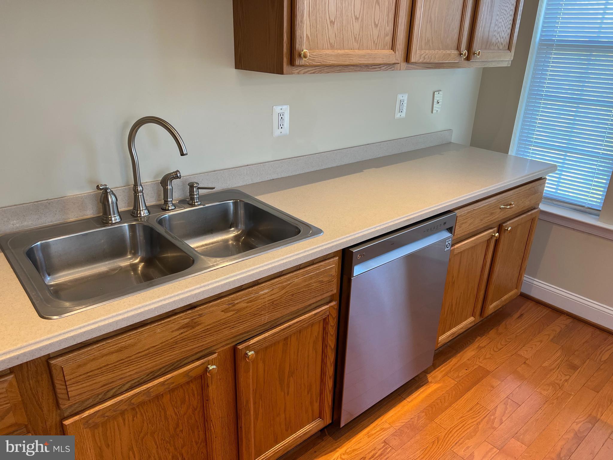 RIVER HILL - Residential Lease