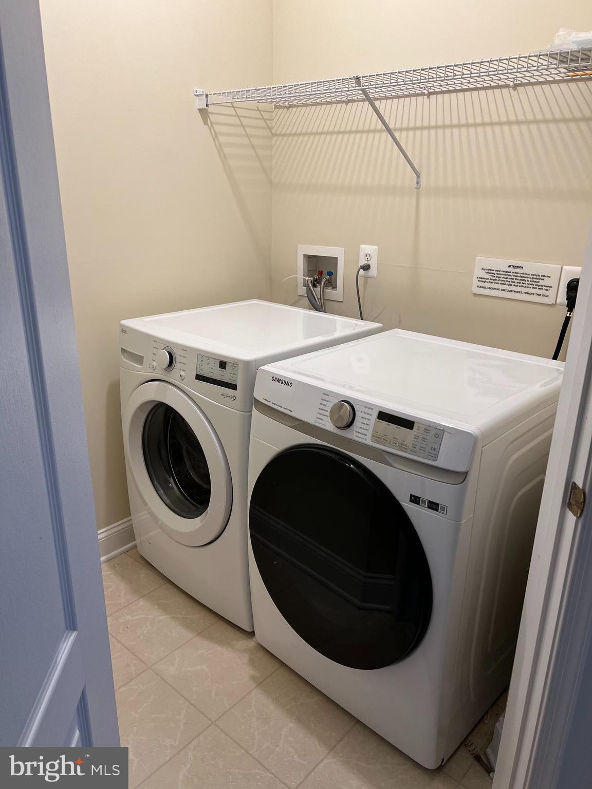 RIVER HILL - Residential Lease