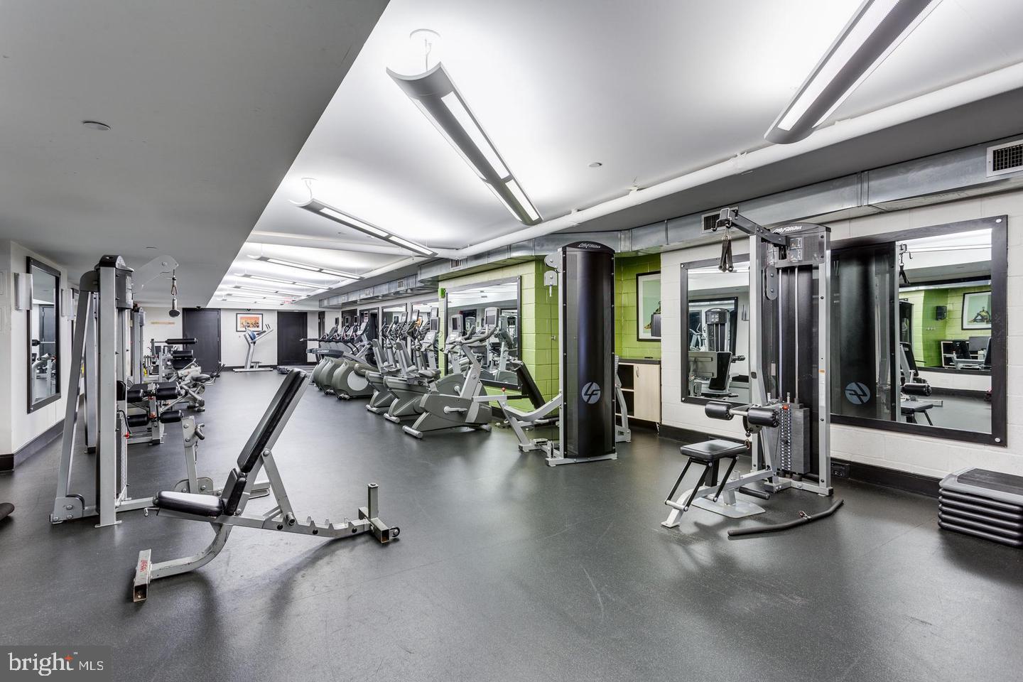 CLEVELAND PARK - Residential