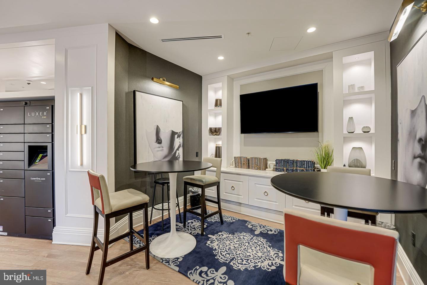 CLEVELAND PARK - Residential