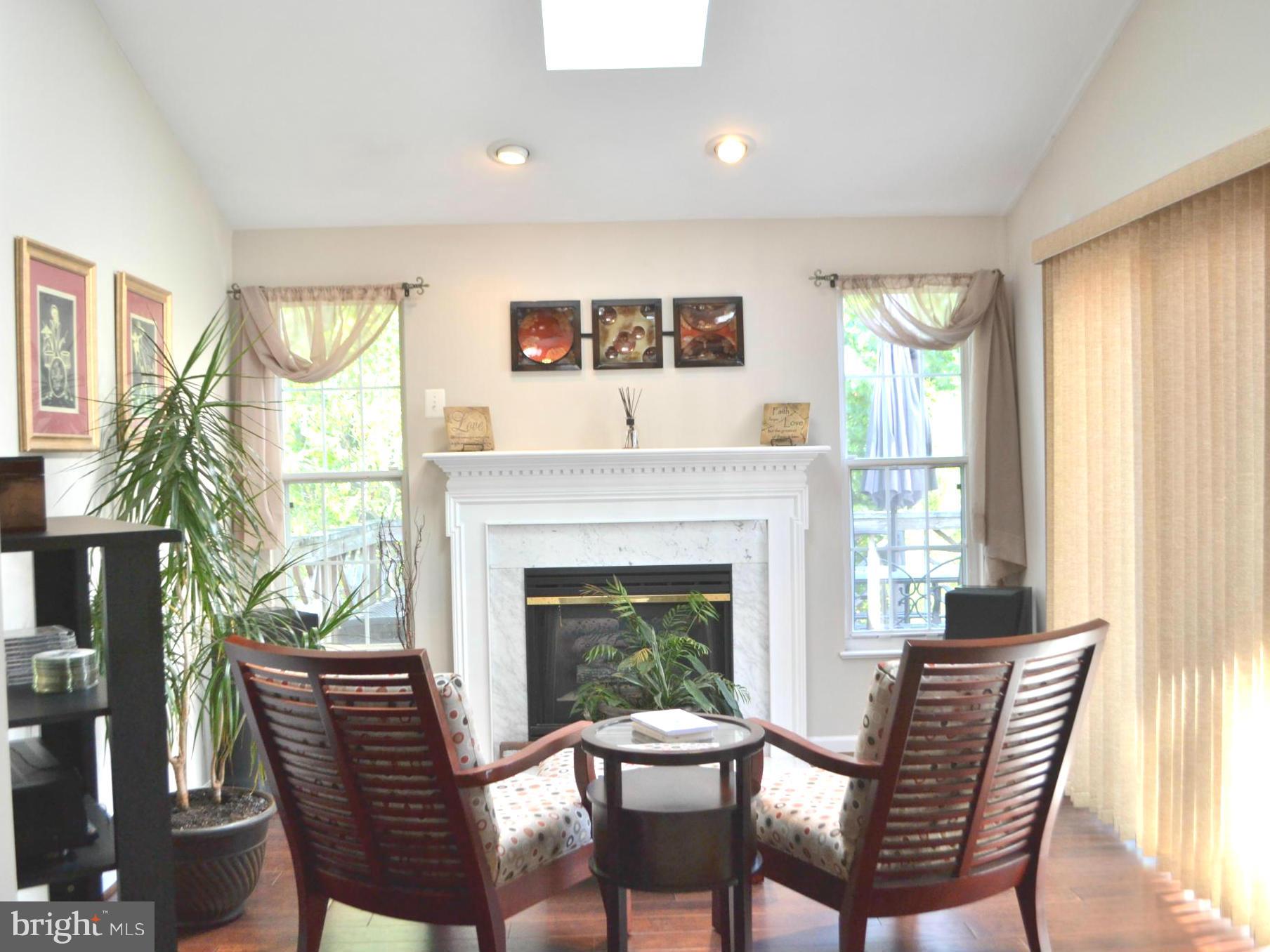 TURNBERRY VILLAGE - Residential Lease