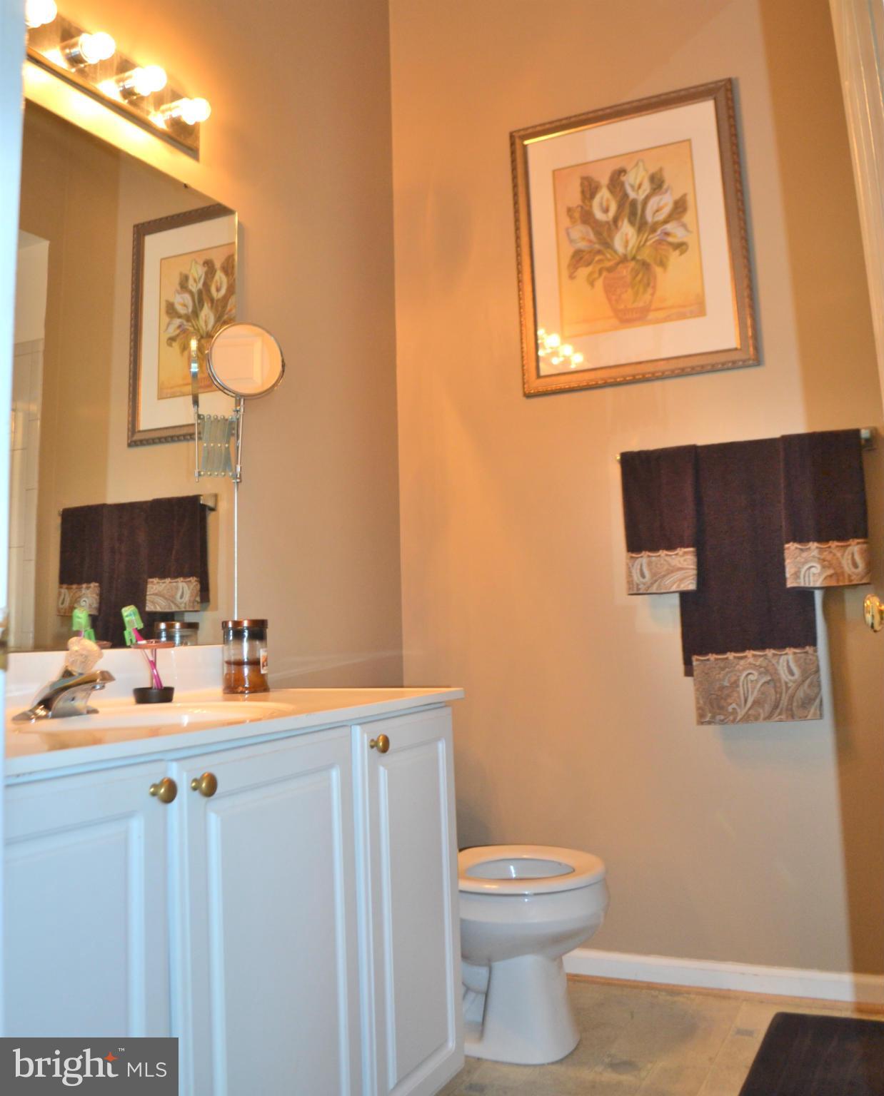 TURNBERRY VILLAGE - Residential Lease