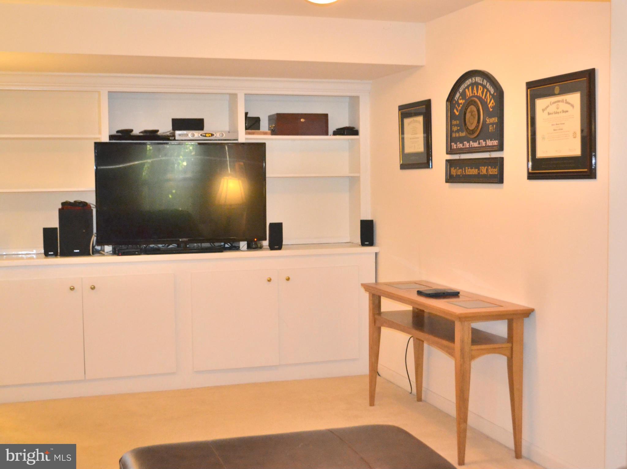 TURNBERRY VILLAGE - Residential Lease