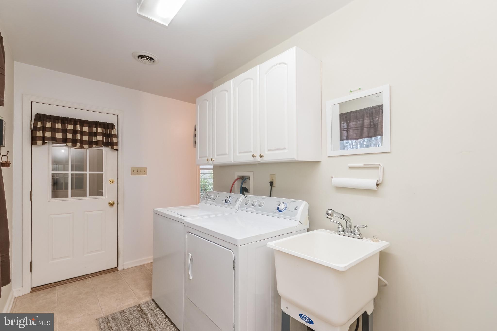 HILLCREST - Residential