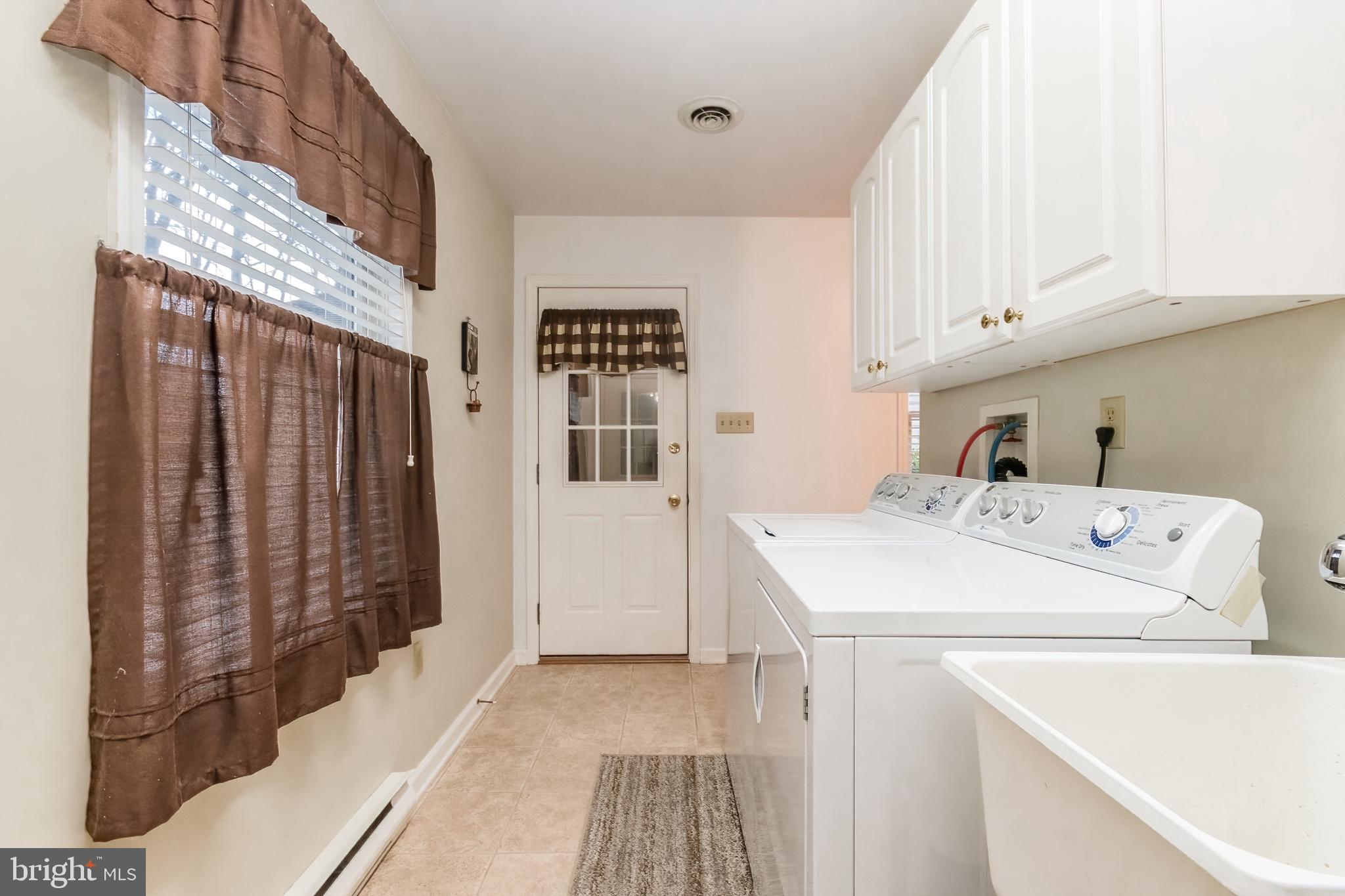 HILLCREST - Residential