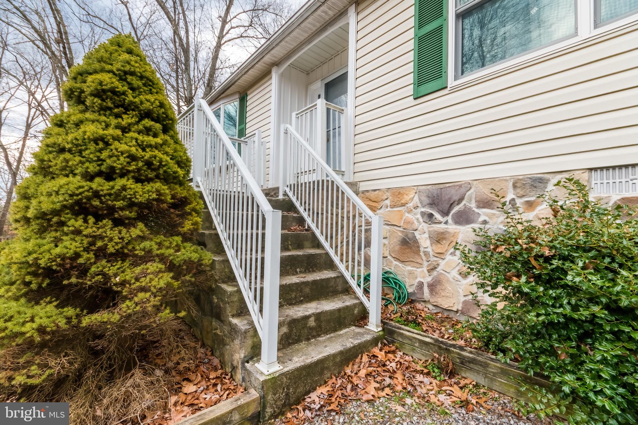 HILLCREST - Residential