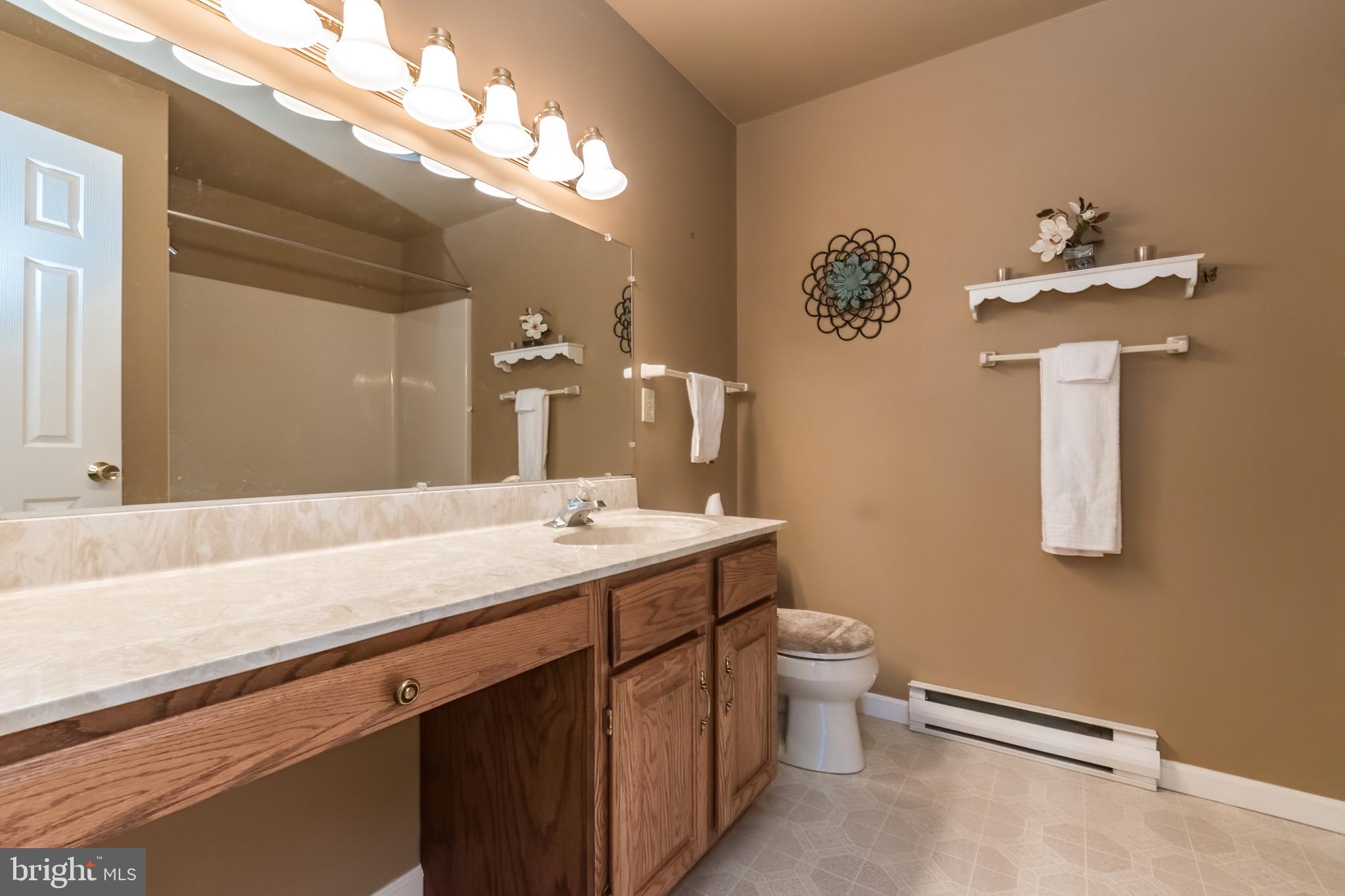 HILLCREST - Residential