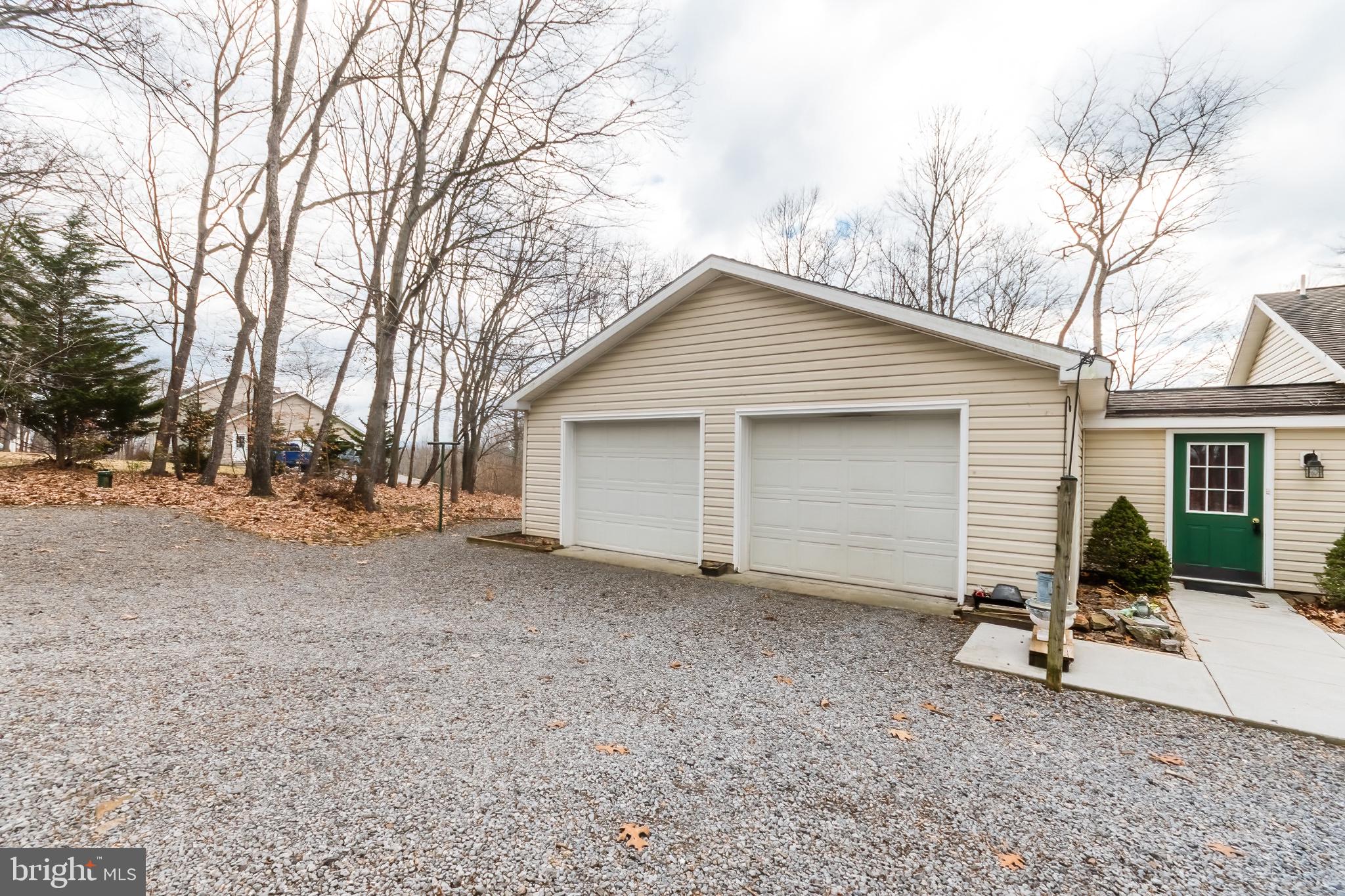 HILLCREST - Residential