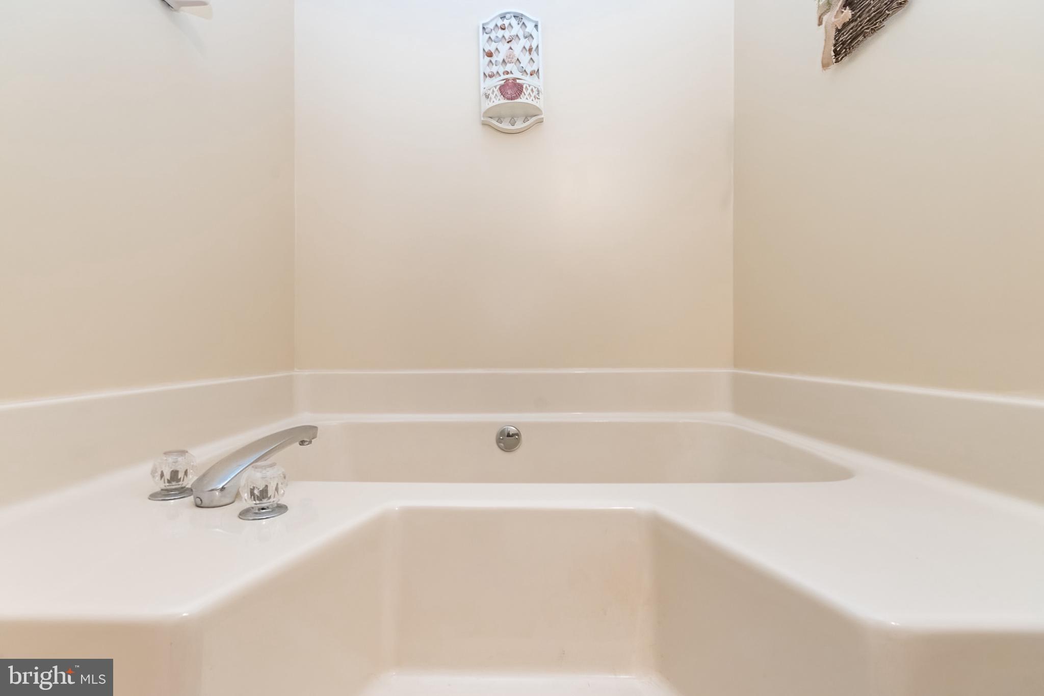 HILLCREST - Residential