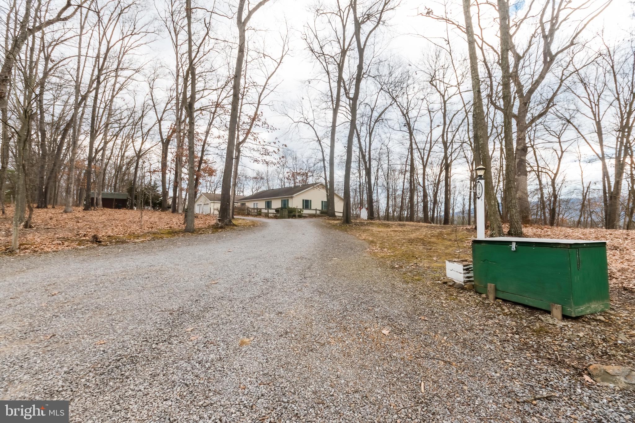 HILLCREST - Residential