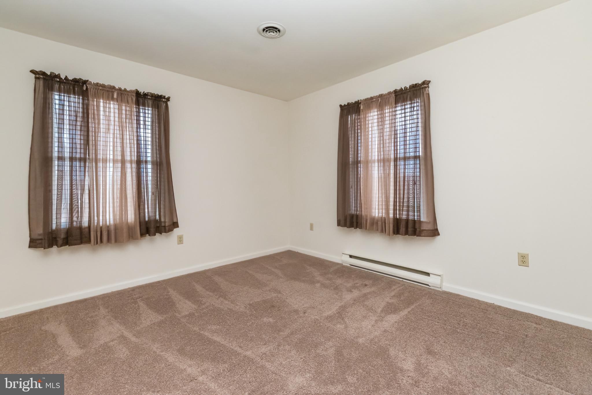 HILLCREST - Residential