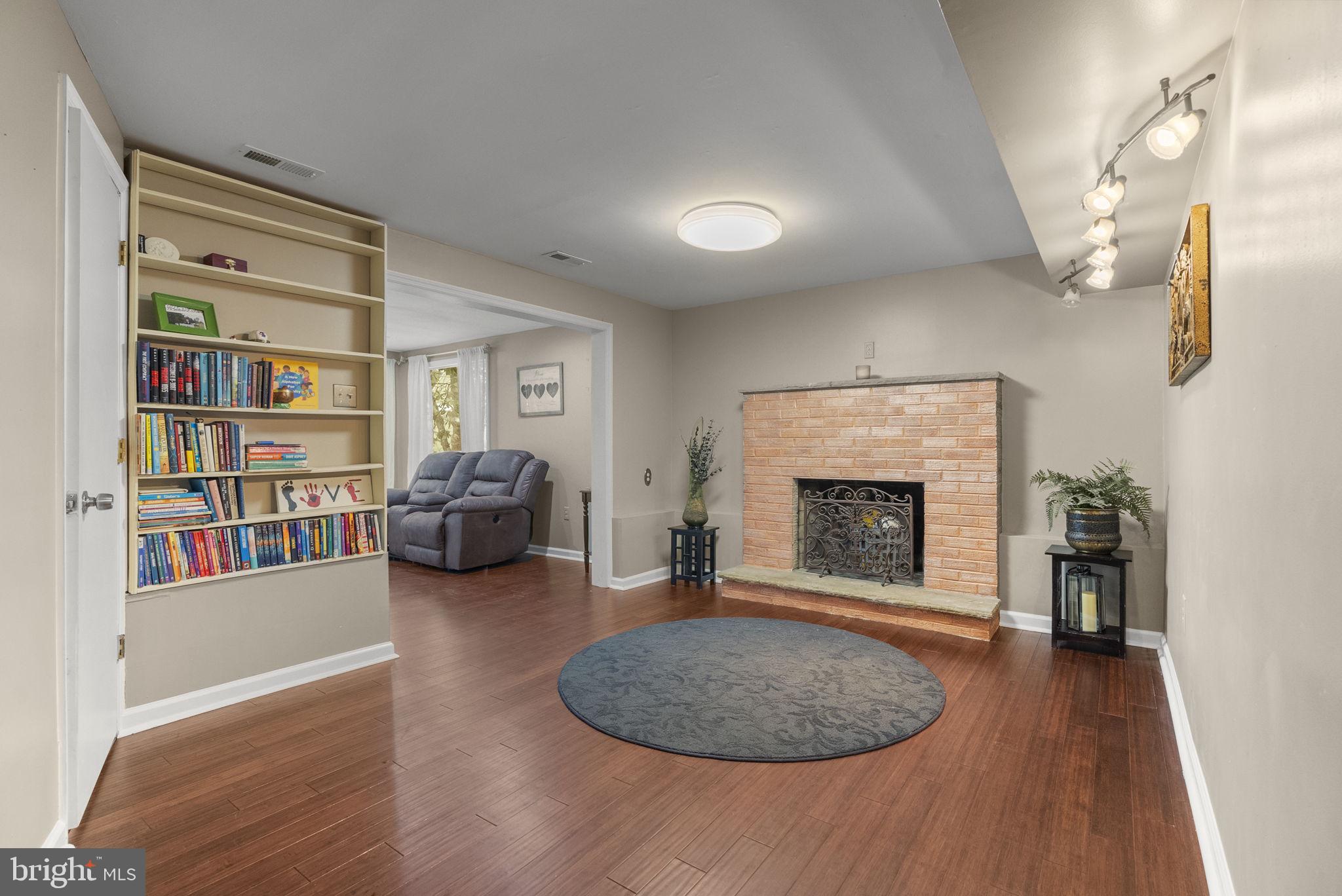 LAKE PINE - Residential