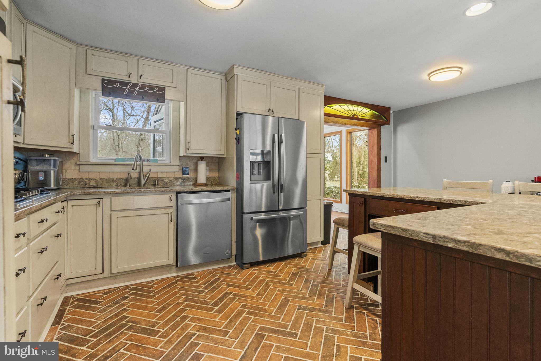 LAKE PINE - Residential