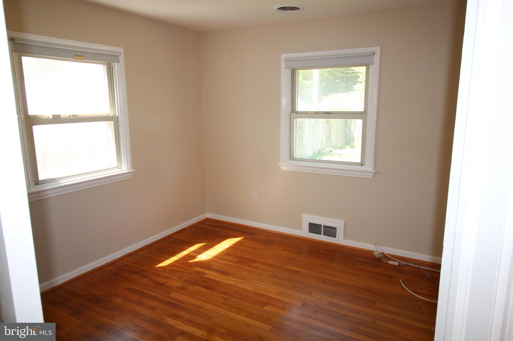 BUCKNELL MANOR - Residential